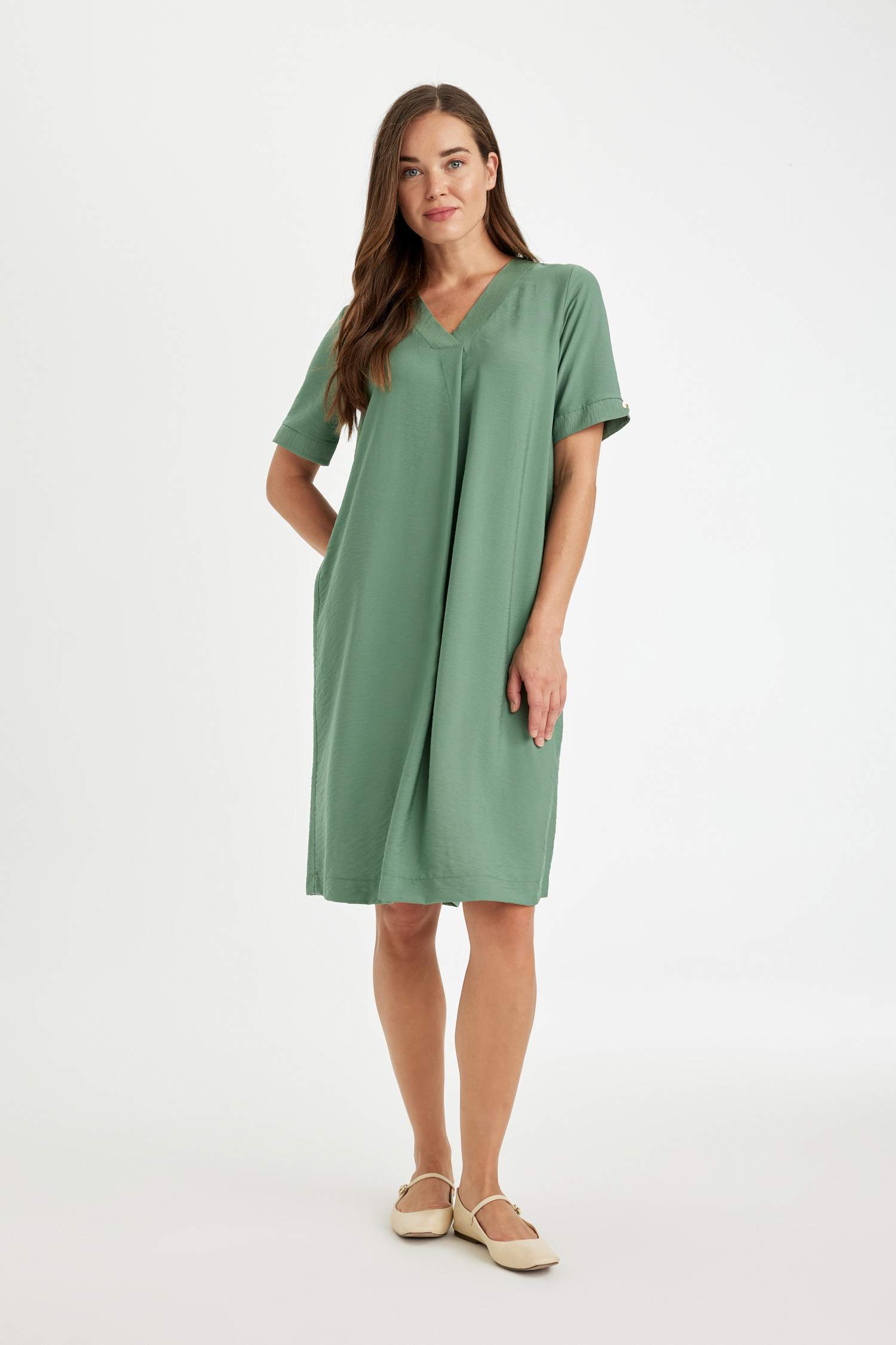 Regular Fit V Neck Short Sleeve Midi Dress