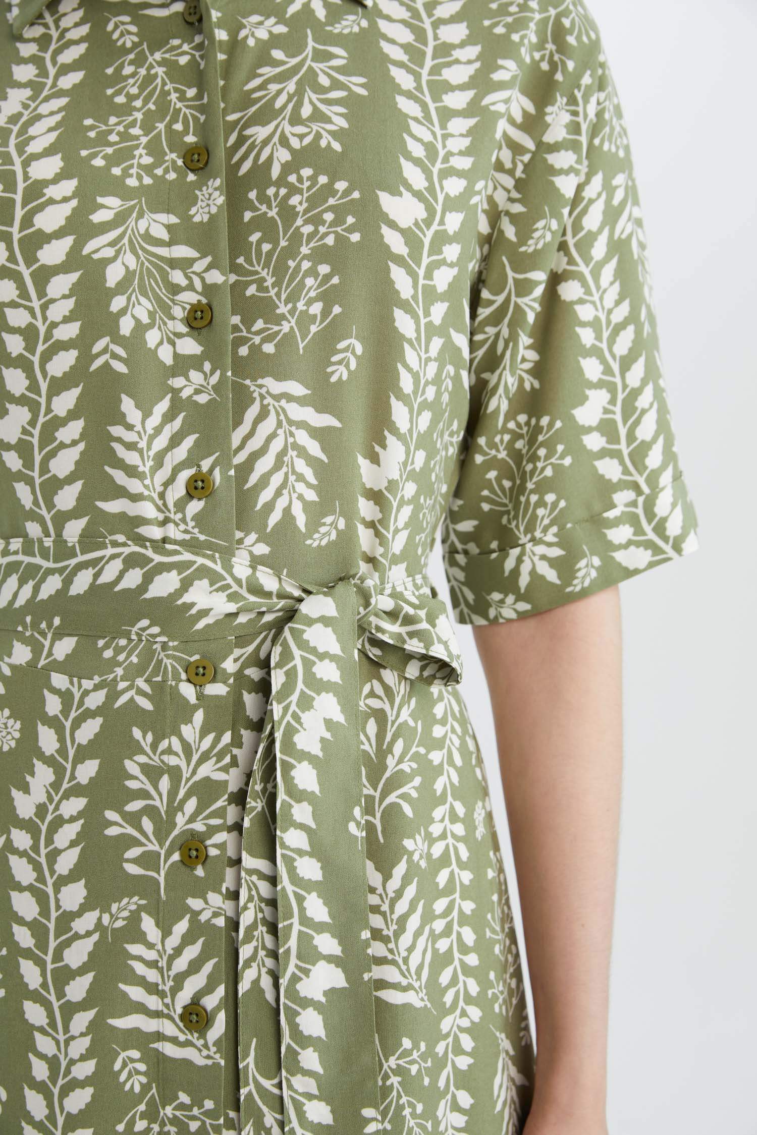 A Cut Shirt Collar Printed Double Sleeves Dress