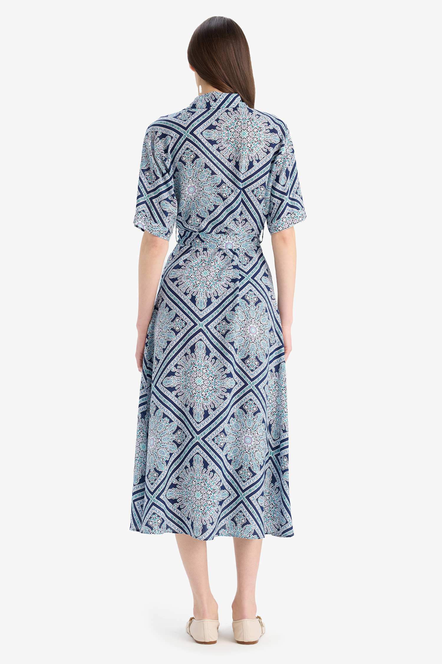 فستان مطبوع بقصة A بياخة قميص كم مزدوج