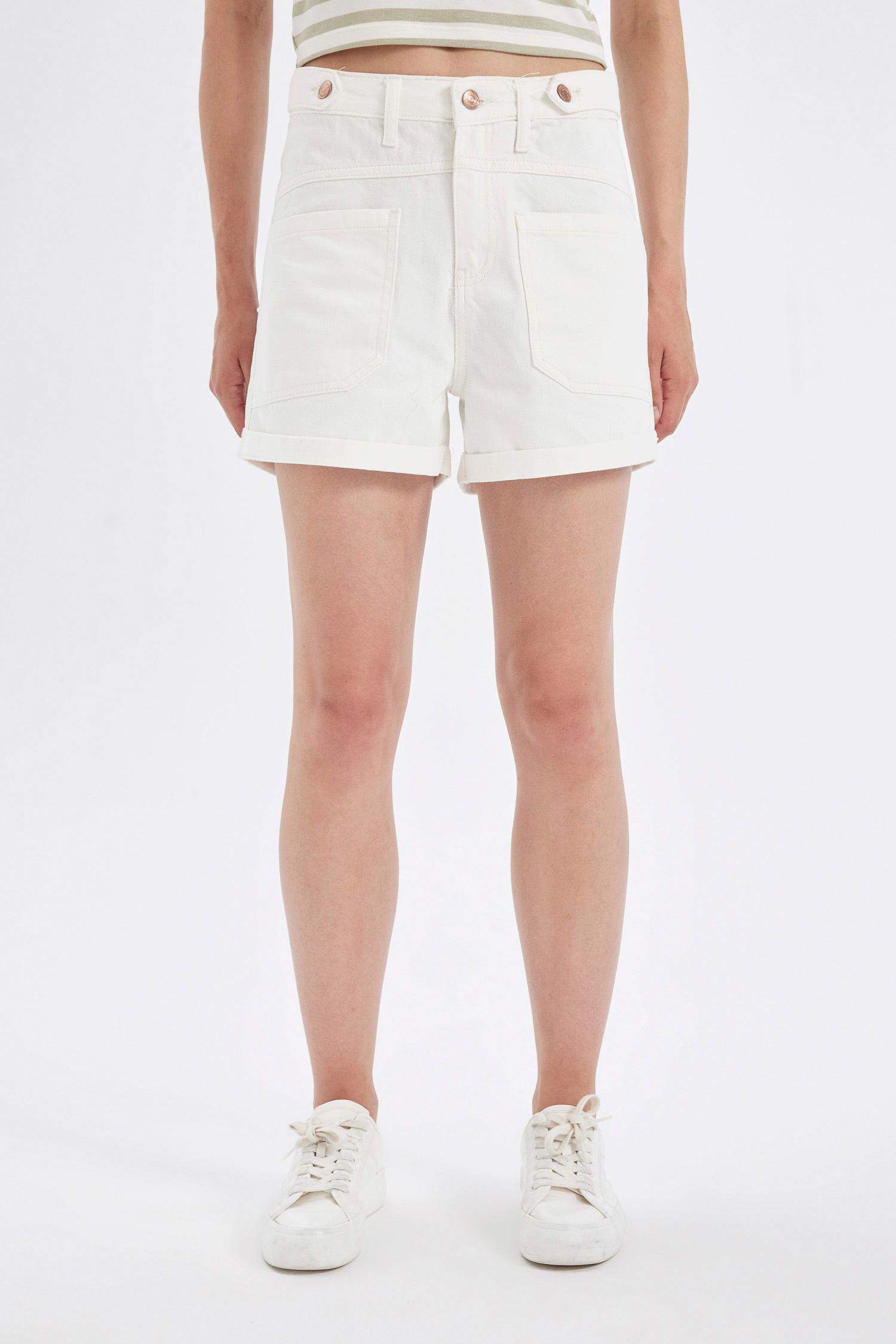 شورت جينز موم فيت بخصر عالي بحافة مطوية