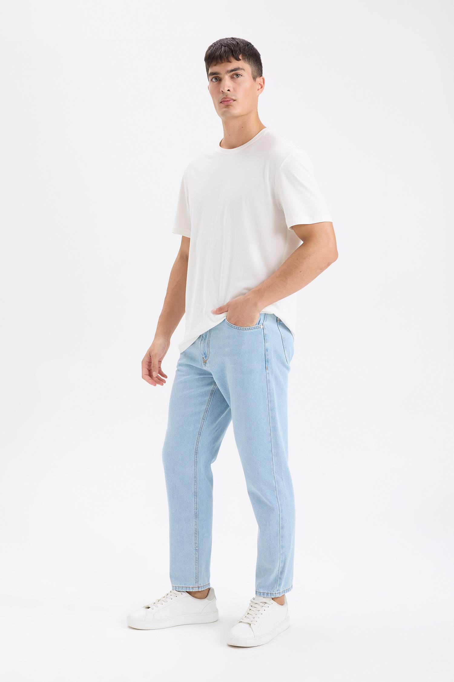 90's Slim Fit Skinny Leg Washed Jeans