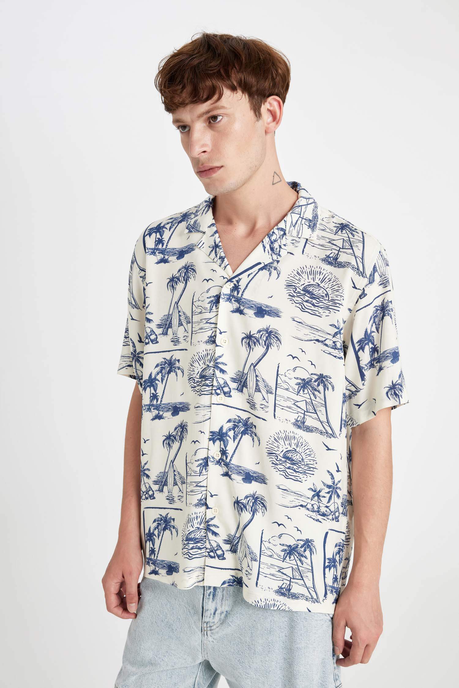 Chemise Viscose imprimée Coupe Relax à Manches Courtes et à Col Rond