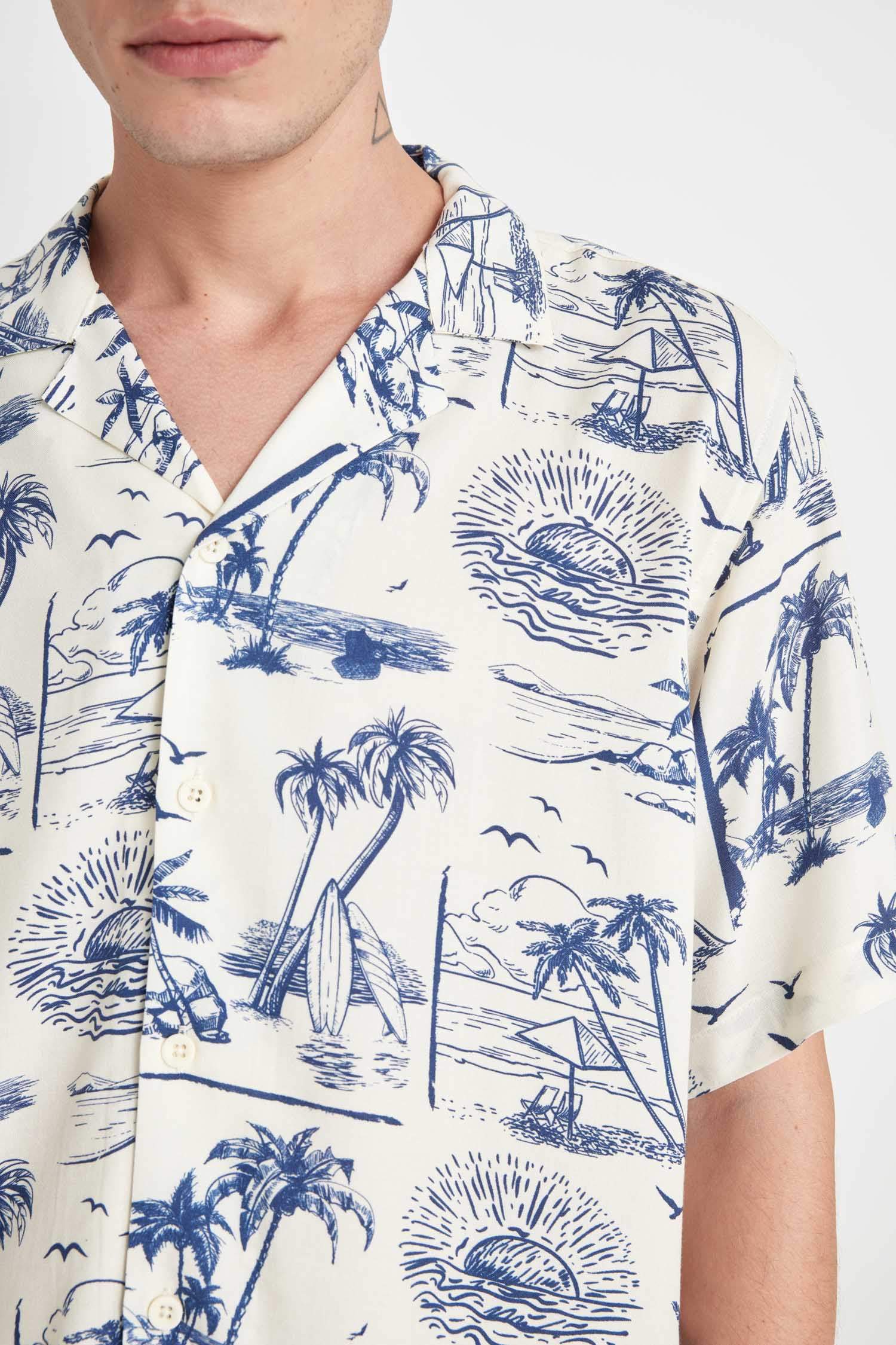 Chemise Viscose imprimée Coupe Relax à Manches Courtes et à Col Rond