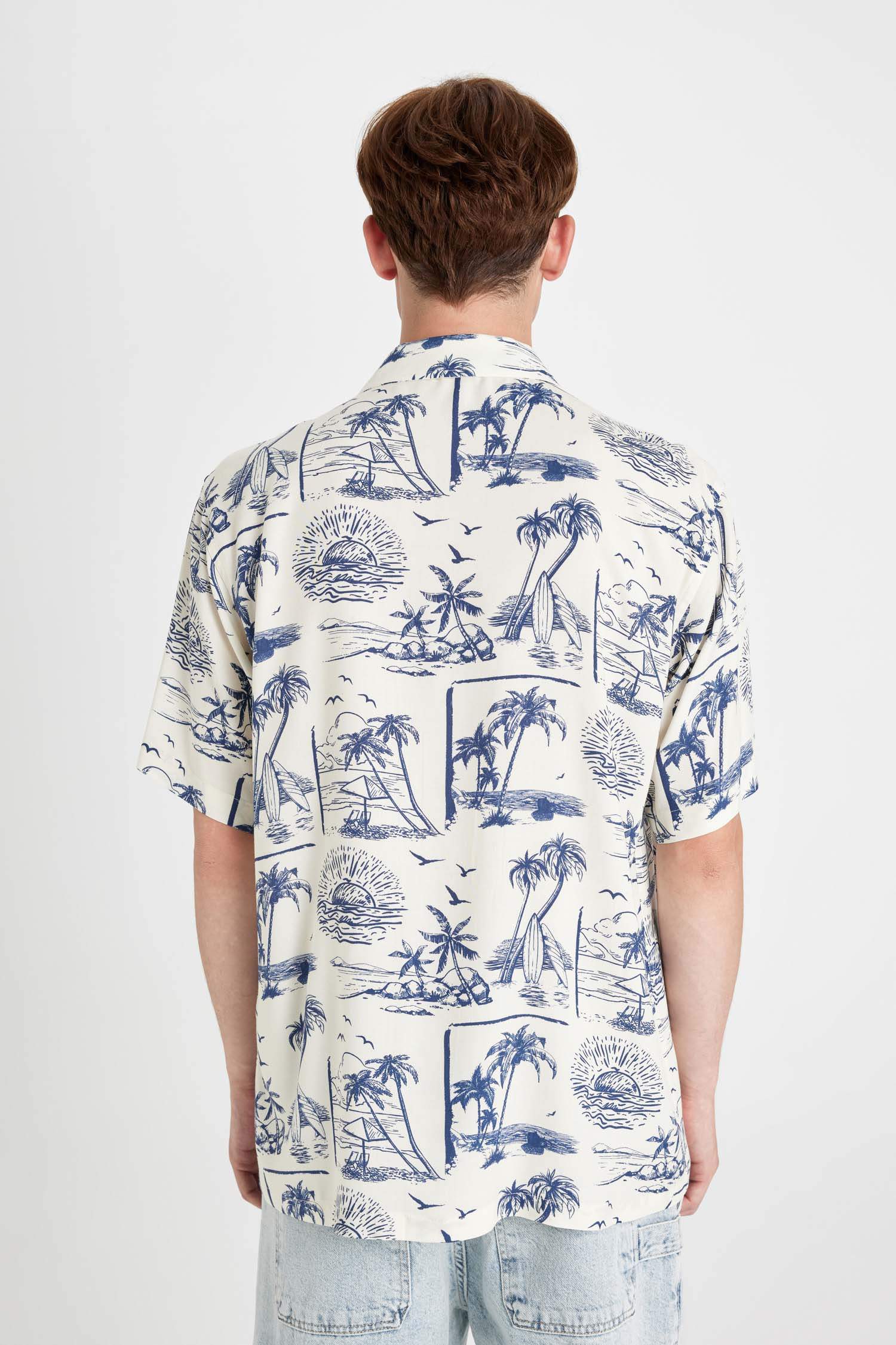 Chemise Viscose imprimée Coupe Relax à Manches Courtes et à Col Rond