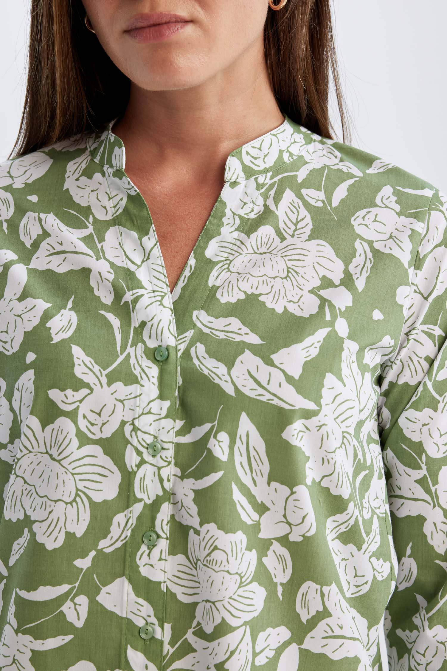 قميص قطن نص كم قصة عادية وياقة جاكيت