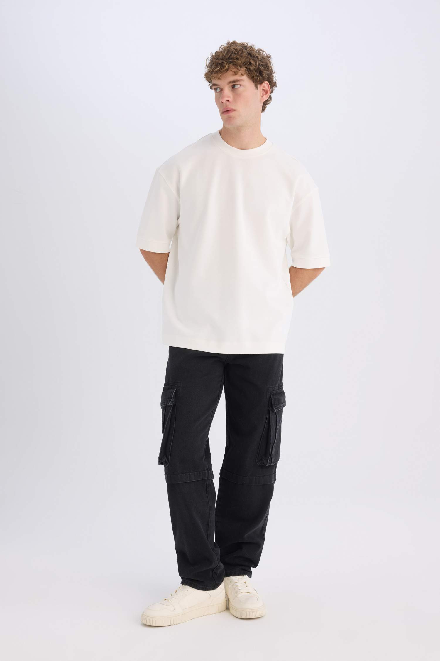 Relax Fit Straight Leg Jeans