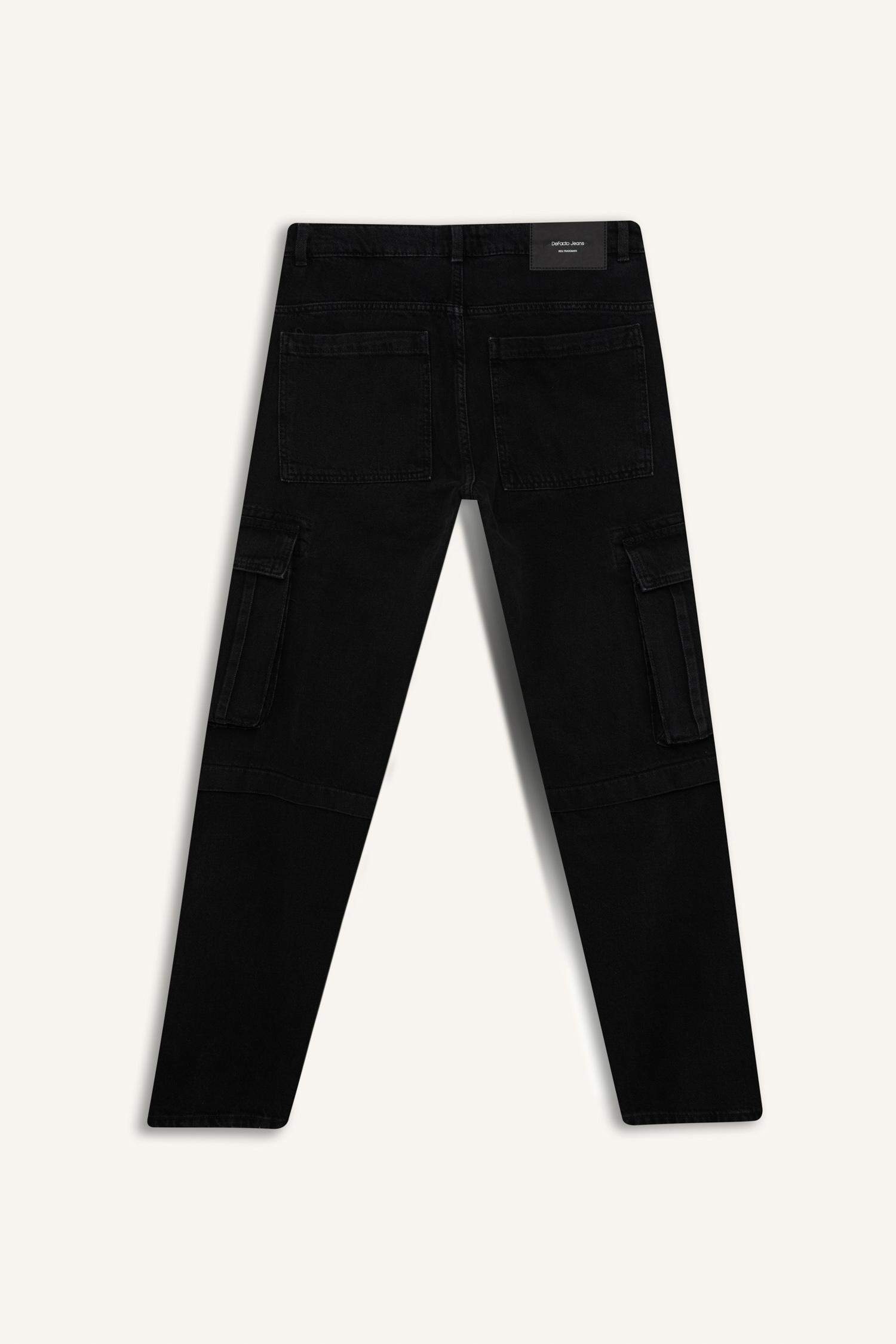 Relax Fit Straight Leg Jeans