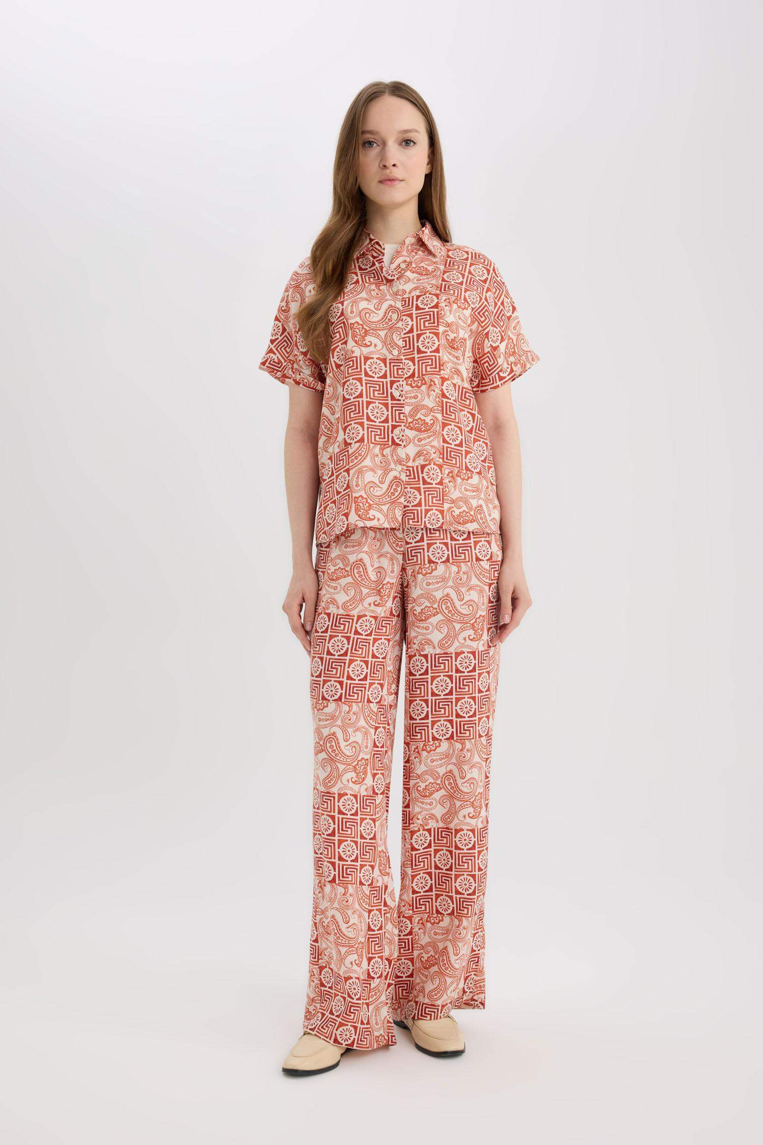 Regular Fit Geniş Bol Paça Desenli Pantolon