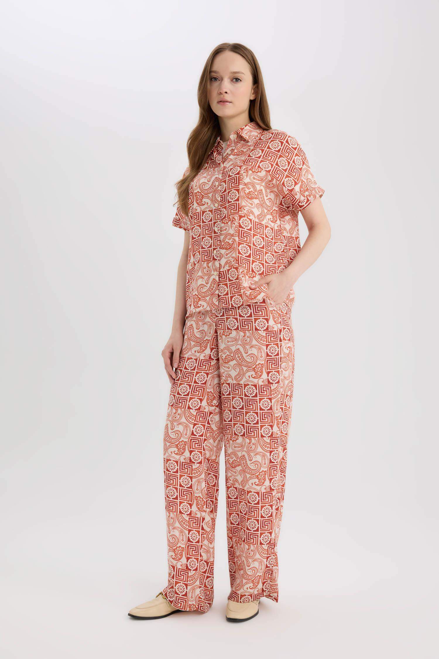 Regular Fit Geniş Bol Paça Desenli Pantolon