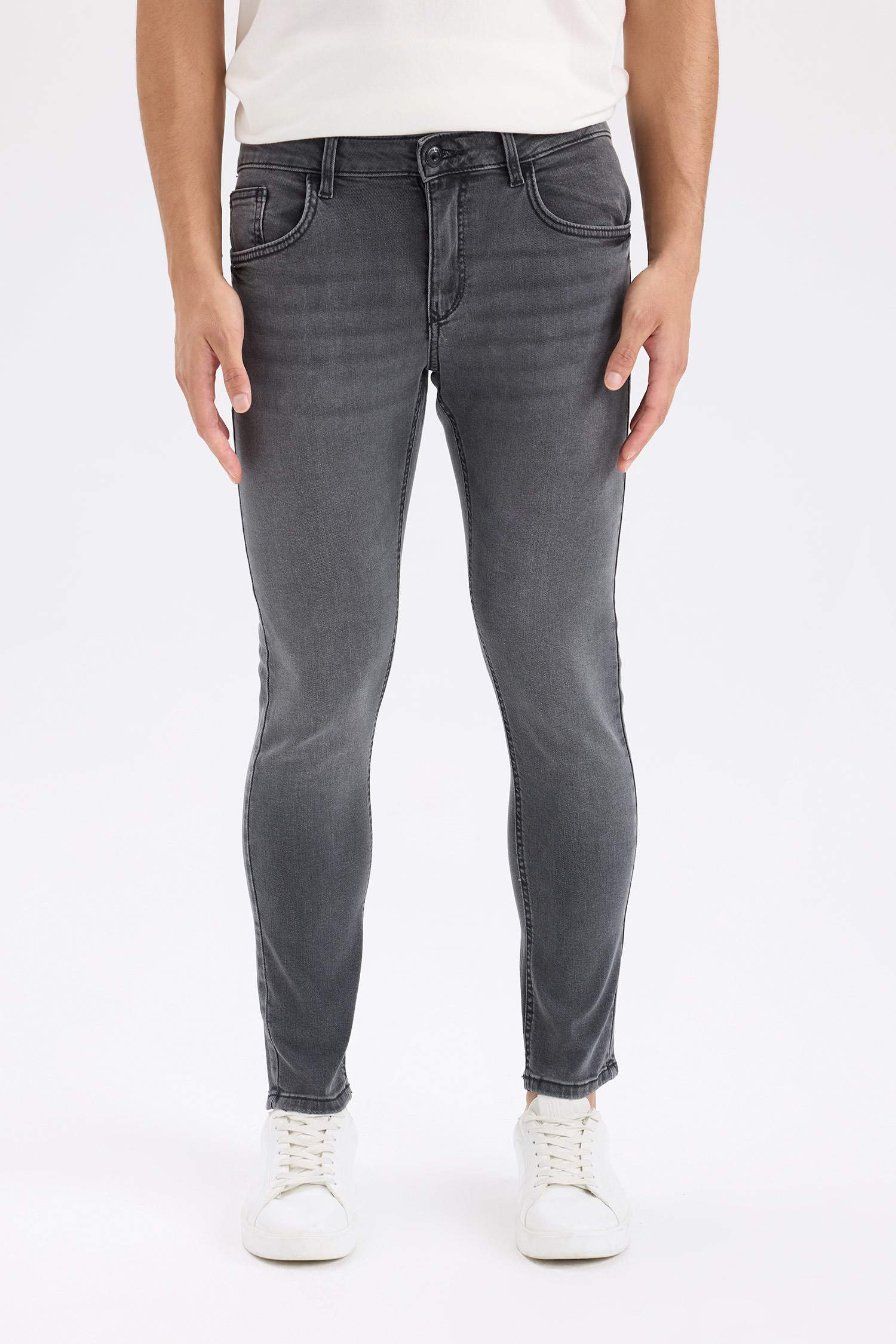 Skinny Comfort Fit Ripped Detailed Skinny Leg Jeans