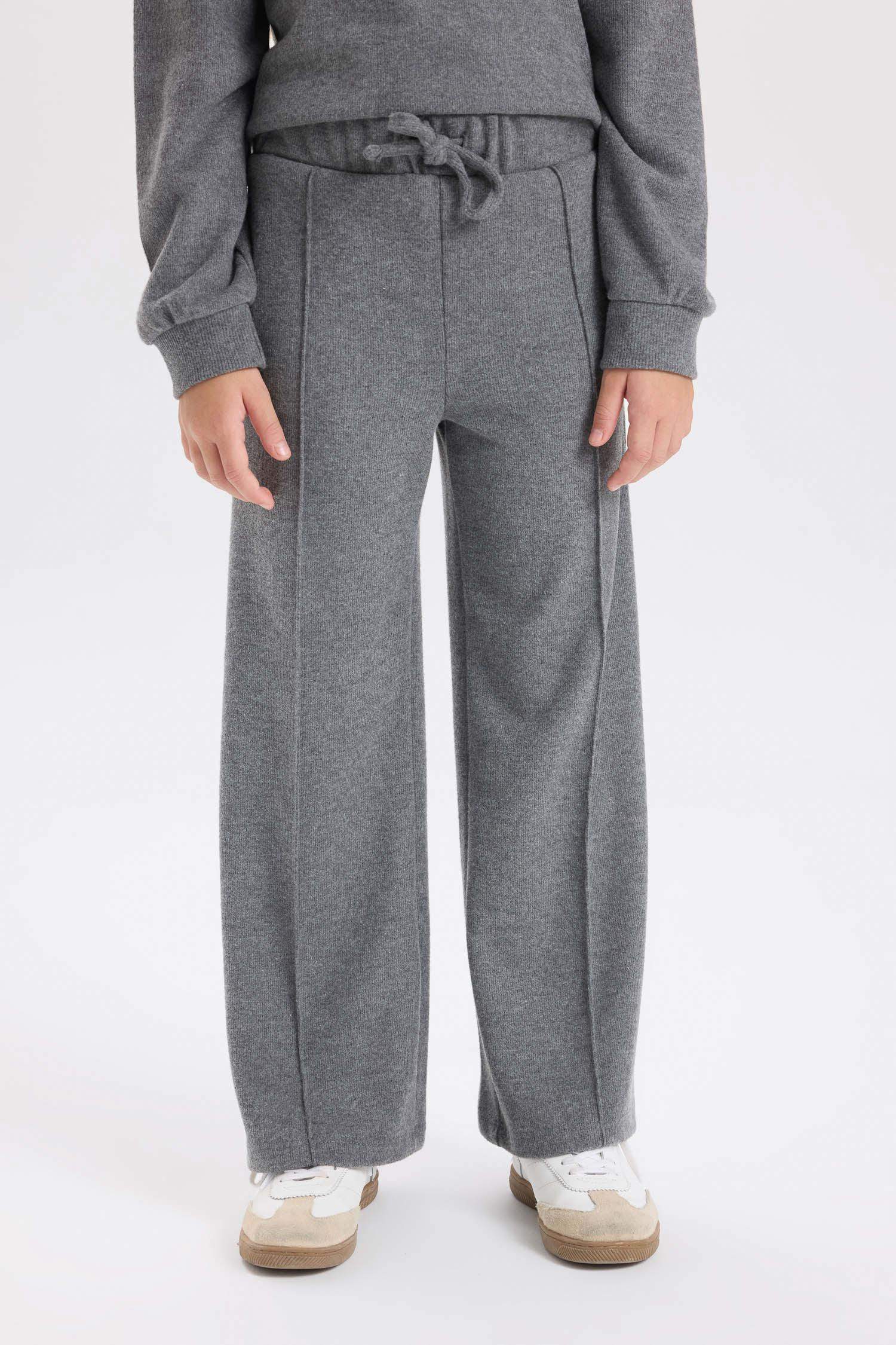 سروال رياضي واسع