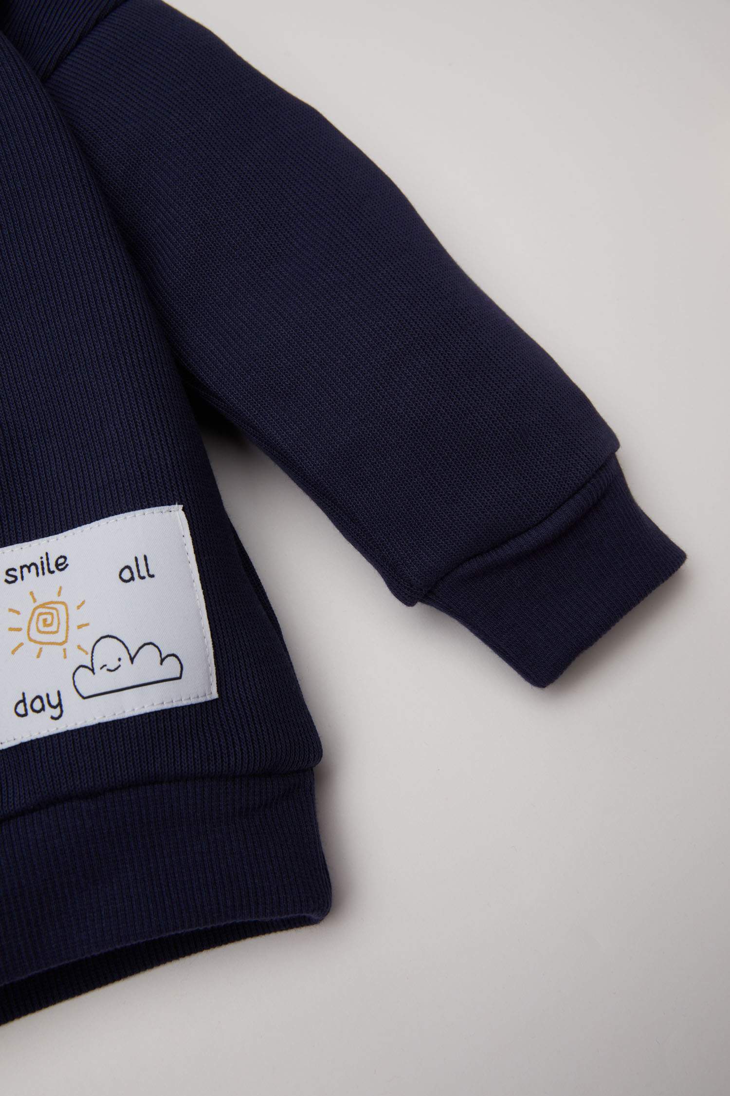 Erkek Bebek 2'li Takım Etiket Baskılı Sweatshirt Selanik Kumaş Beli Lastikli Jogger Eşofman Altı