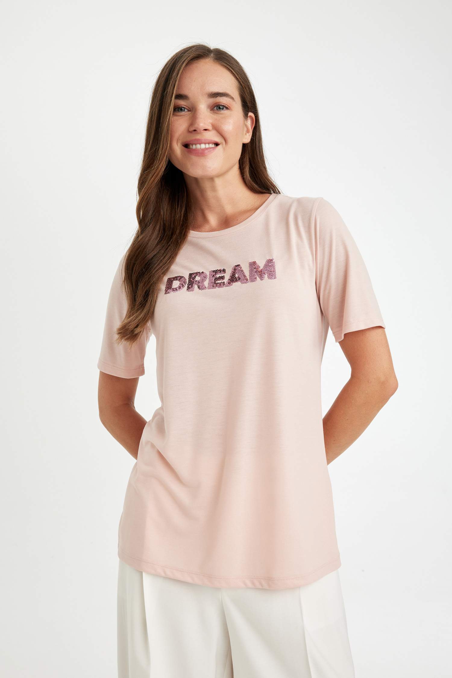 T-Shirt coupe régulière imprimé à Manches Courtes et à Col rond