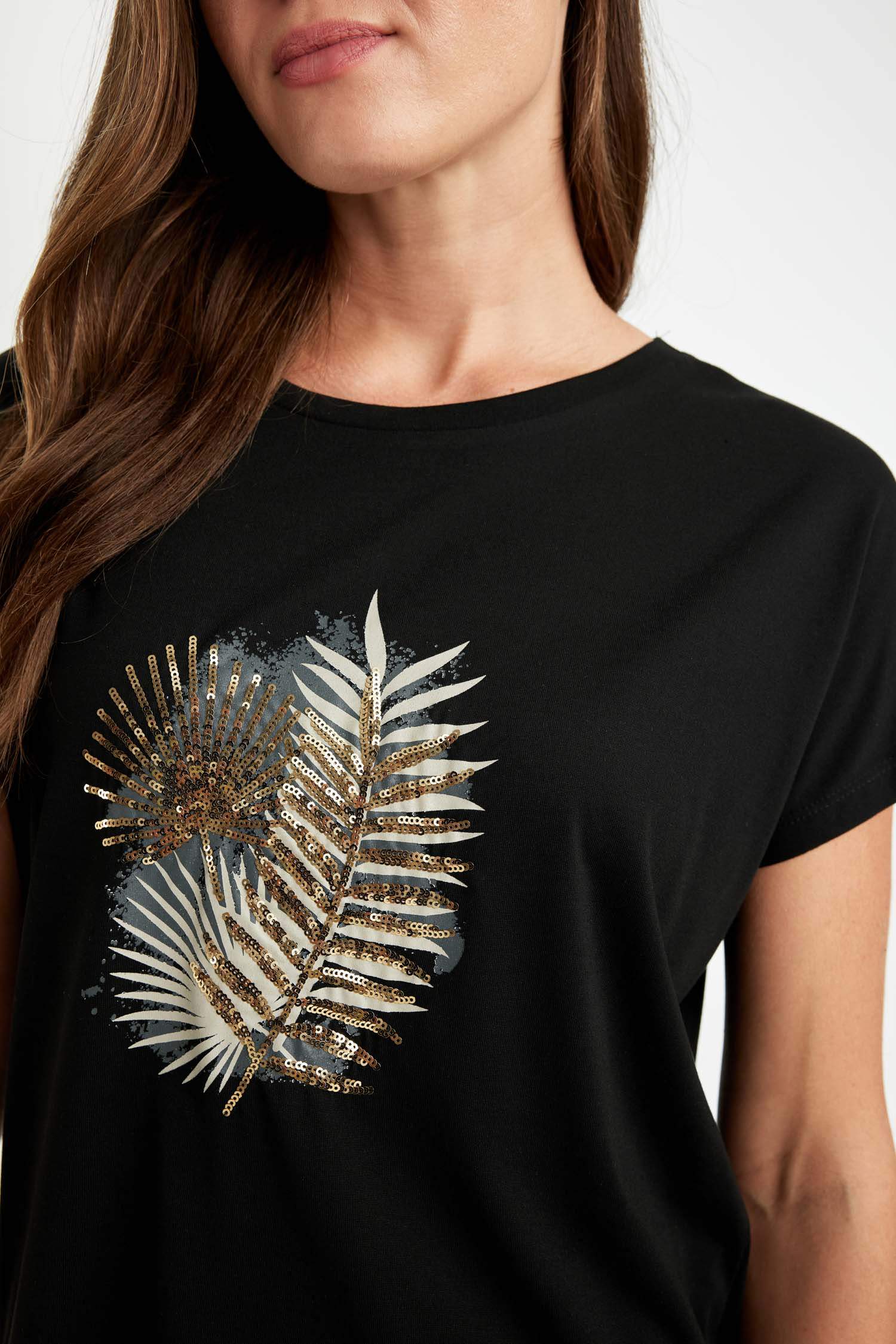 Regular Fit Crew Neck Short Sleeve T-Shirt