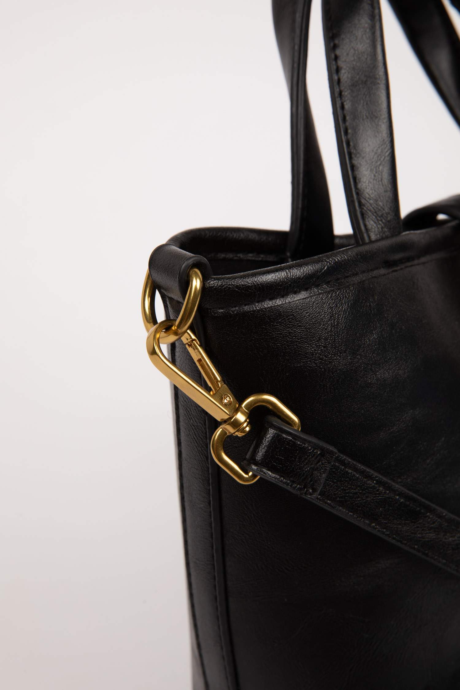 Kadın Uzun Askılı Suni Deri Çapraz Çanta