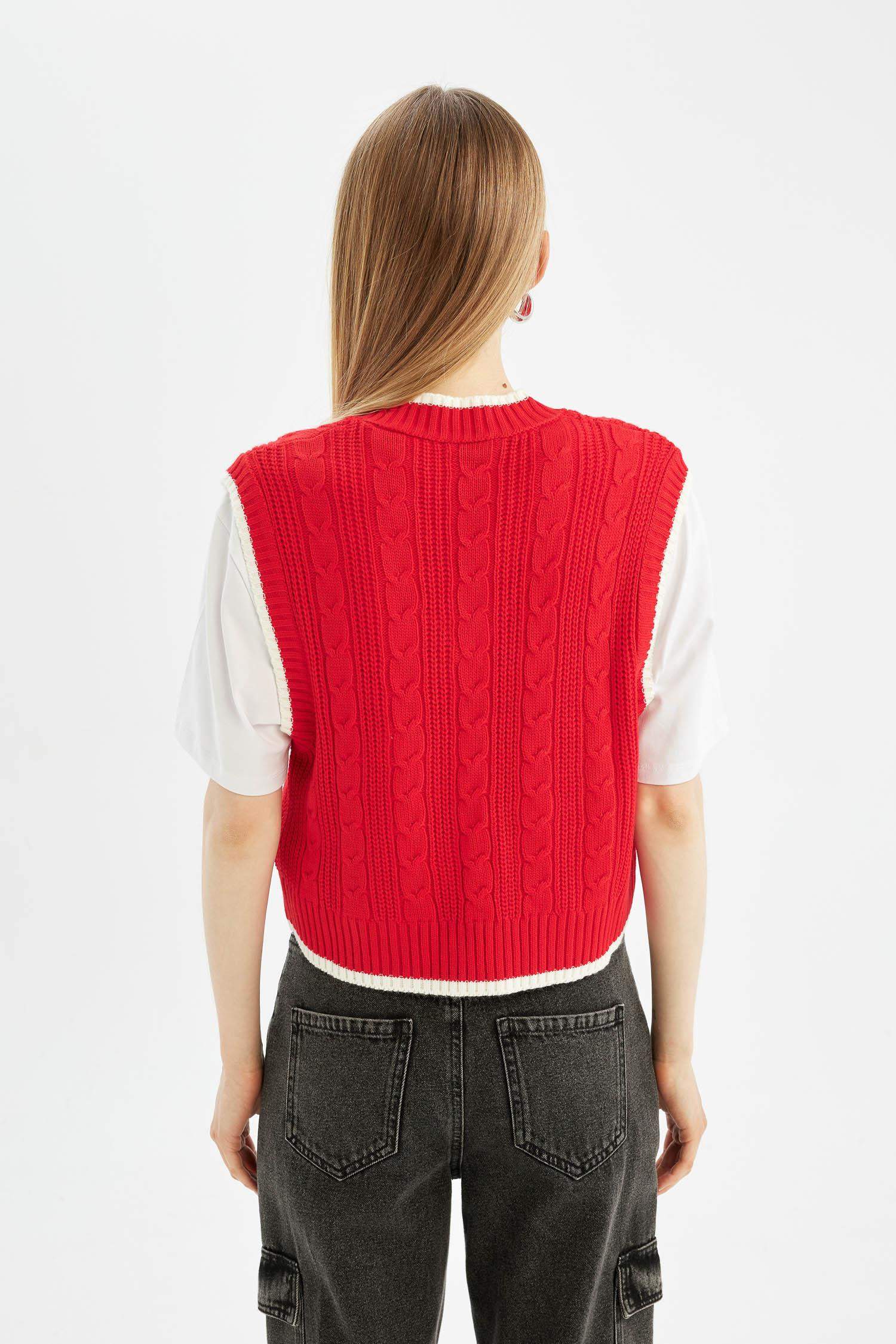 Slim Fit V-Neck Knitwear Vest