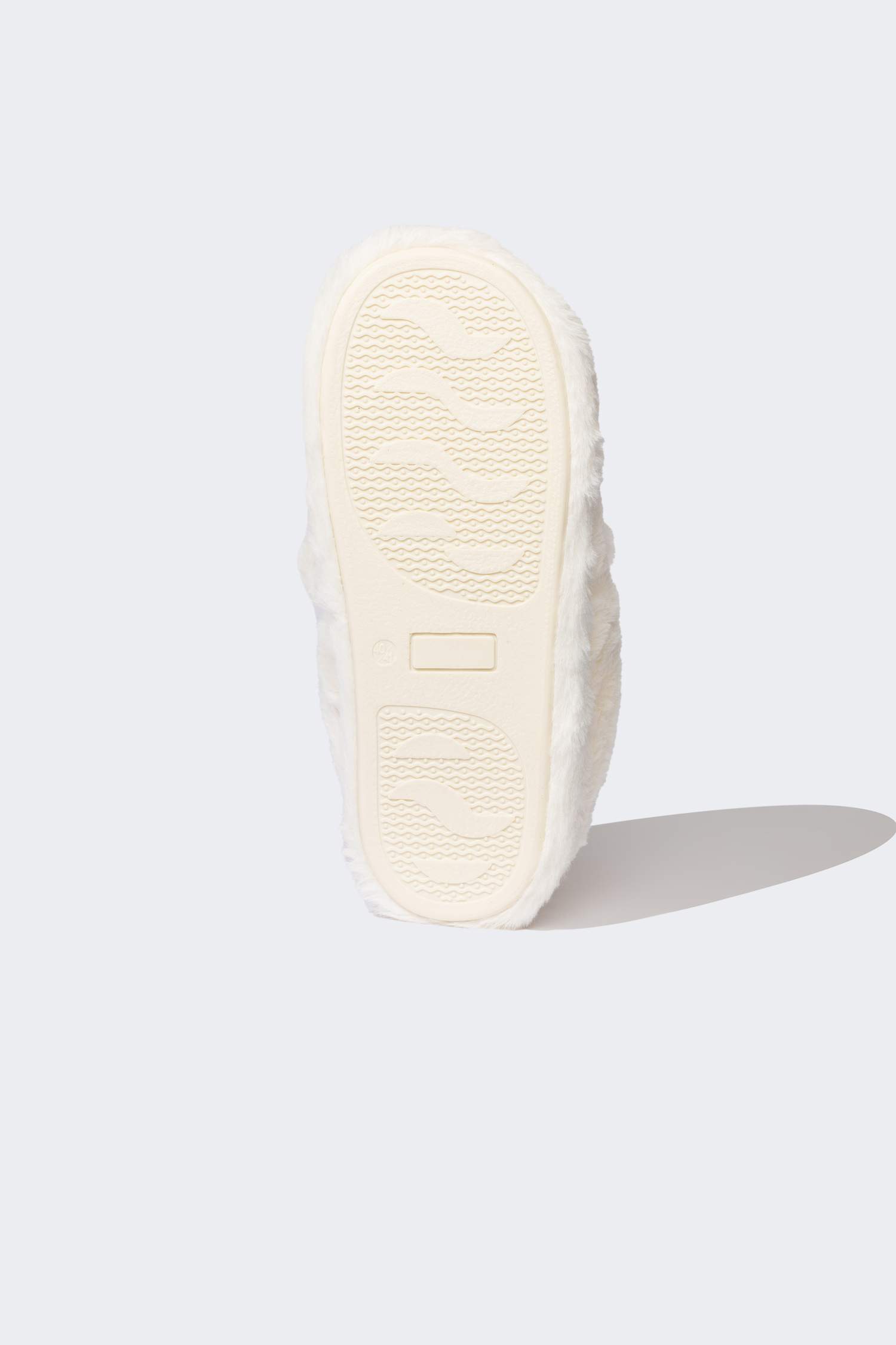 Kadın Kedi Temalı Düz Taban Pelüş Ev Terliği