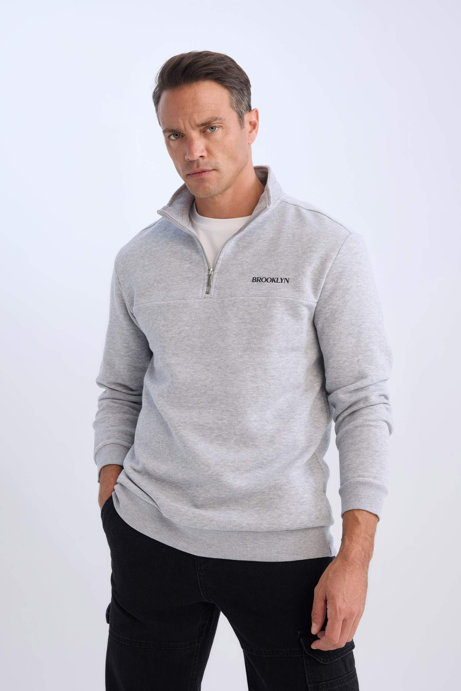Relax Fit Dik Yaka Fermuarlı Baskılı Kalın Sweatshirt