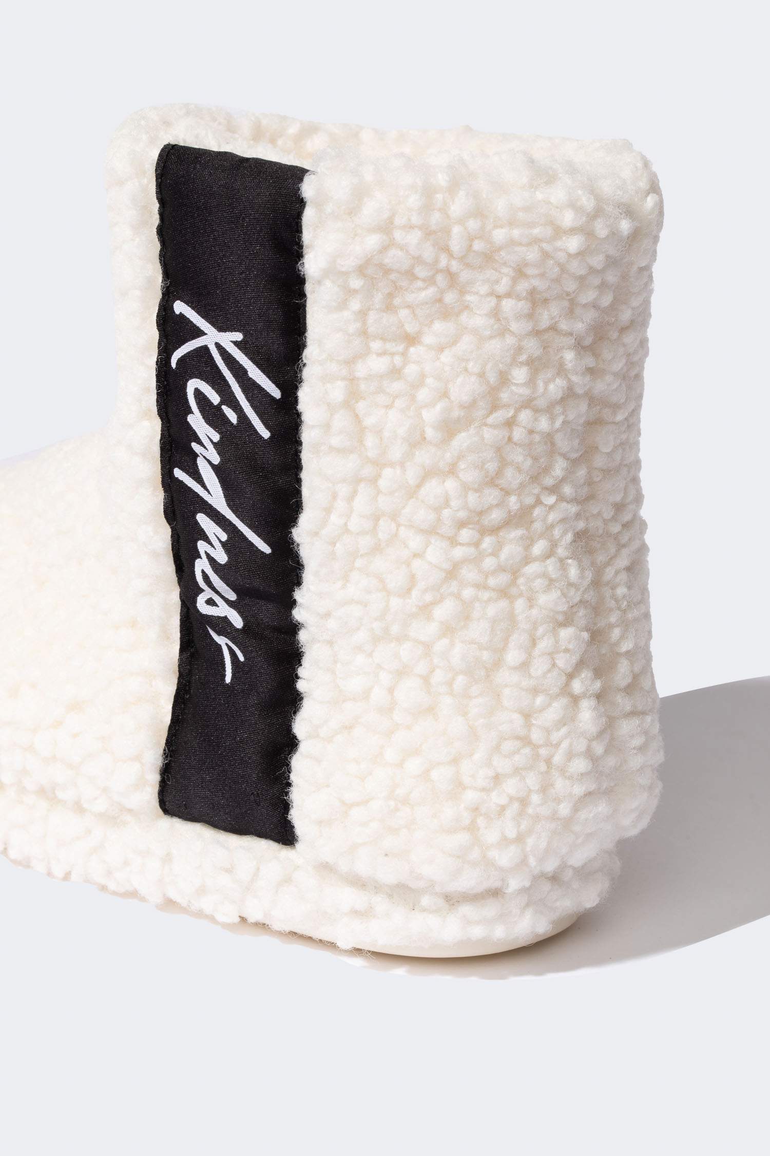 Kadın Pelüş Düz Taban Ev Botu