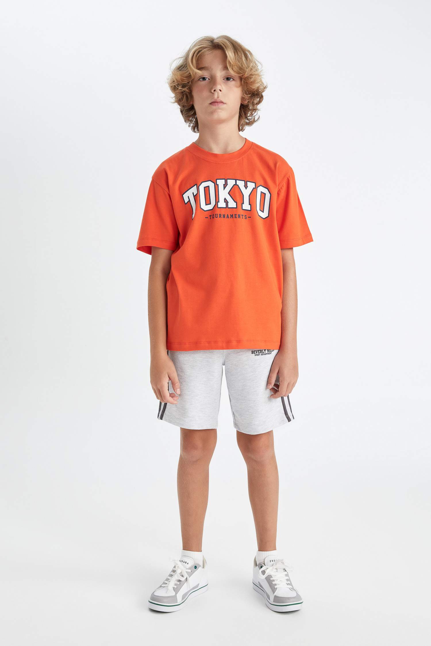 شورت ولادي قماش رقيق قصة عادية