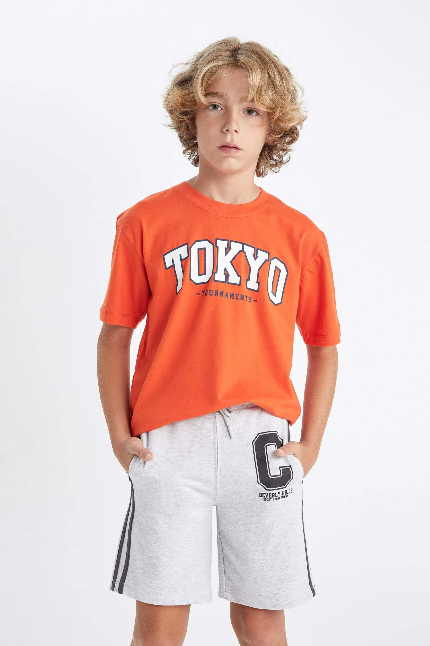 شورت ولادي قماش رقيق قصة عادية