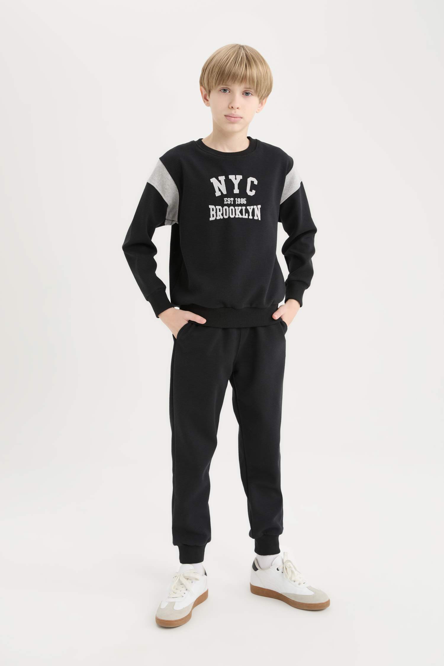 Erkek Çocuk 2'li Takım Baskılı Sweatshirt Eşofman Altı