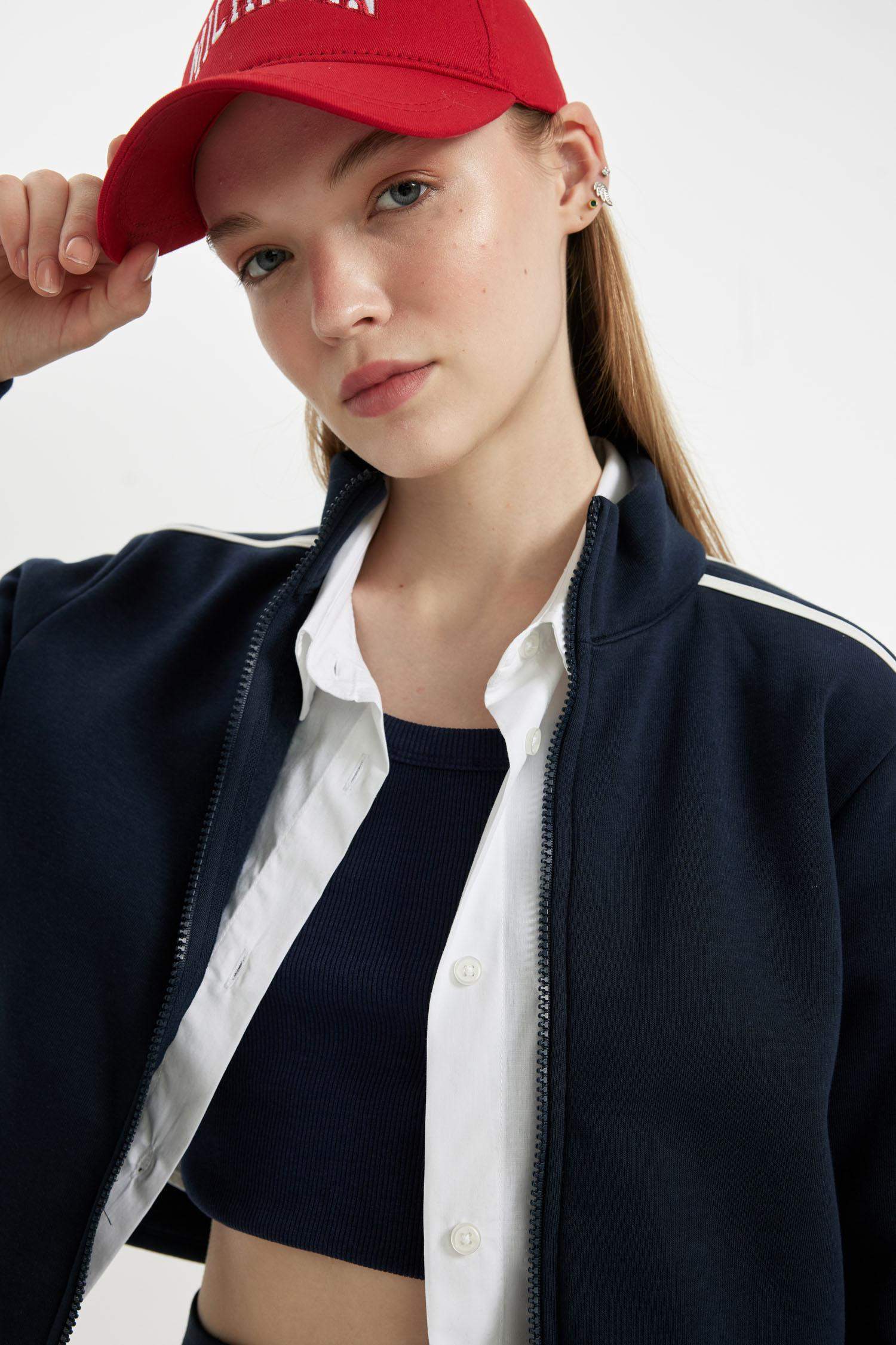 Coool Fitted Dik Yaka Basic Düz Cepli Fermuarlı Sweatshirt