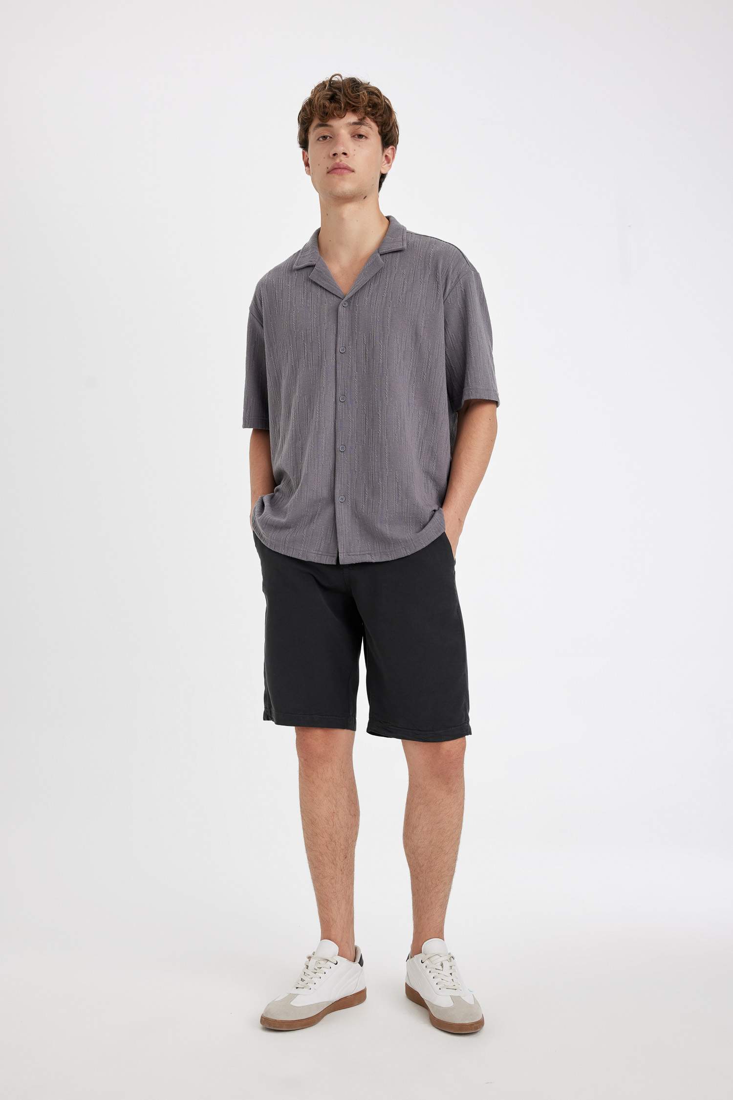 Regular Fit Resort Collar Short Sleeve Shirt