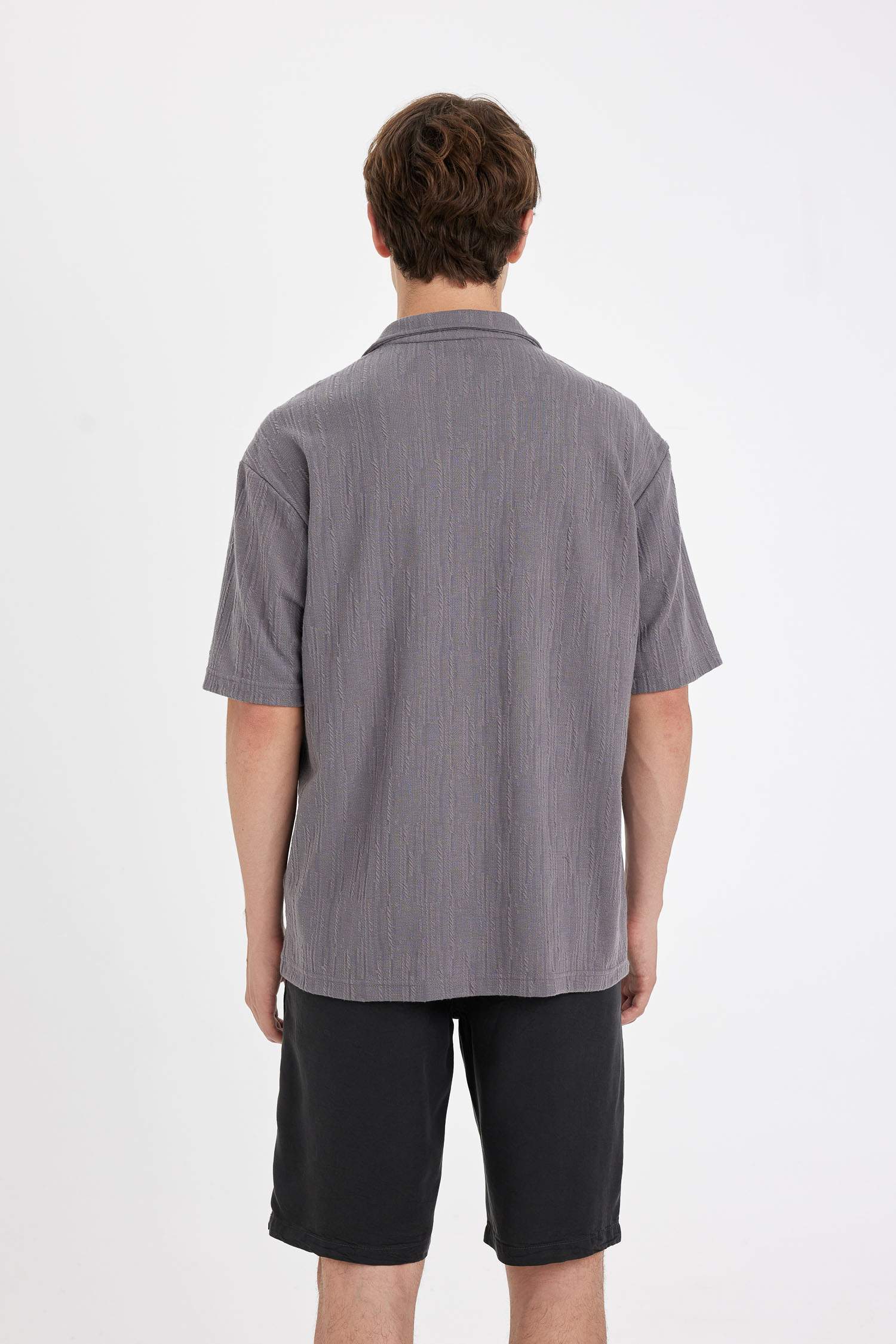 Regular Fit Resort Collar Short Sleeve Shirt