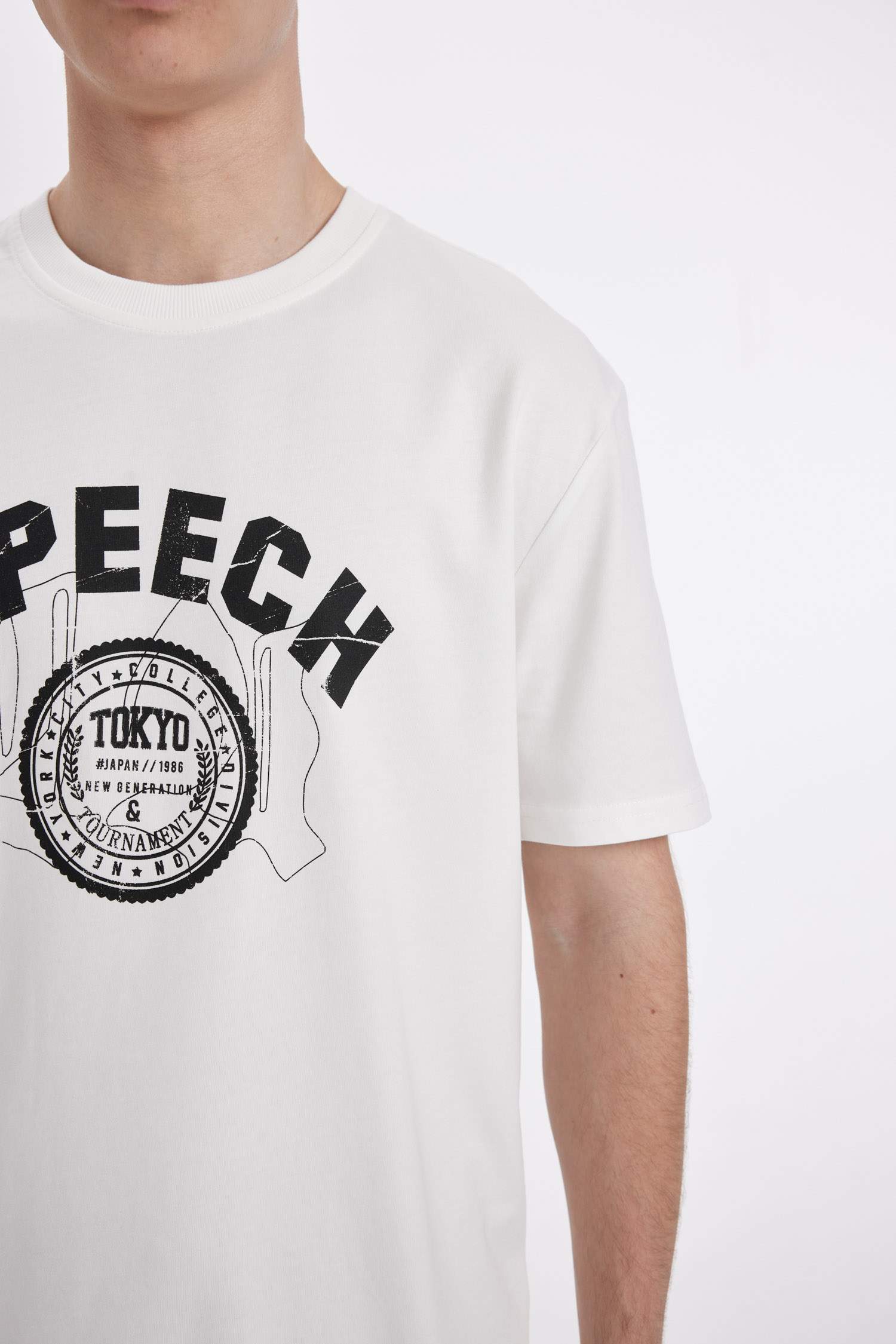 Regular Fit Crew Neck Printed Short Sleeve T-Shirt