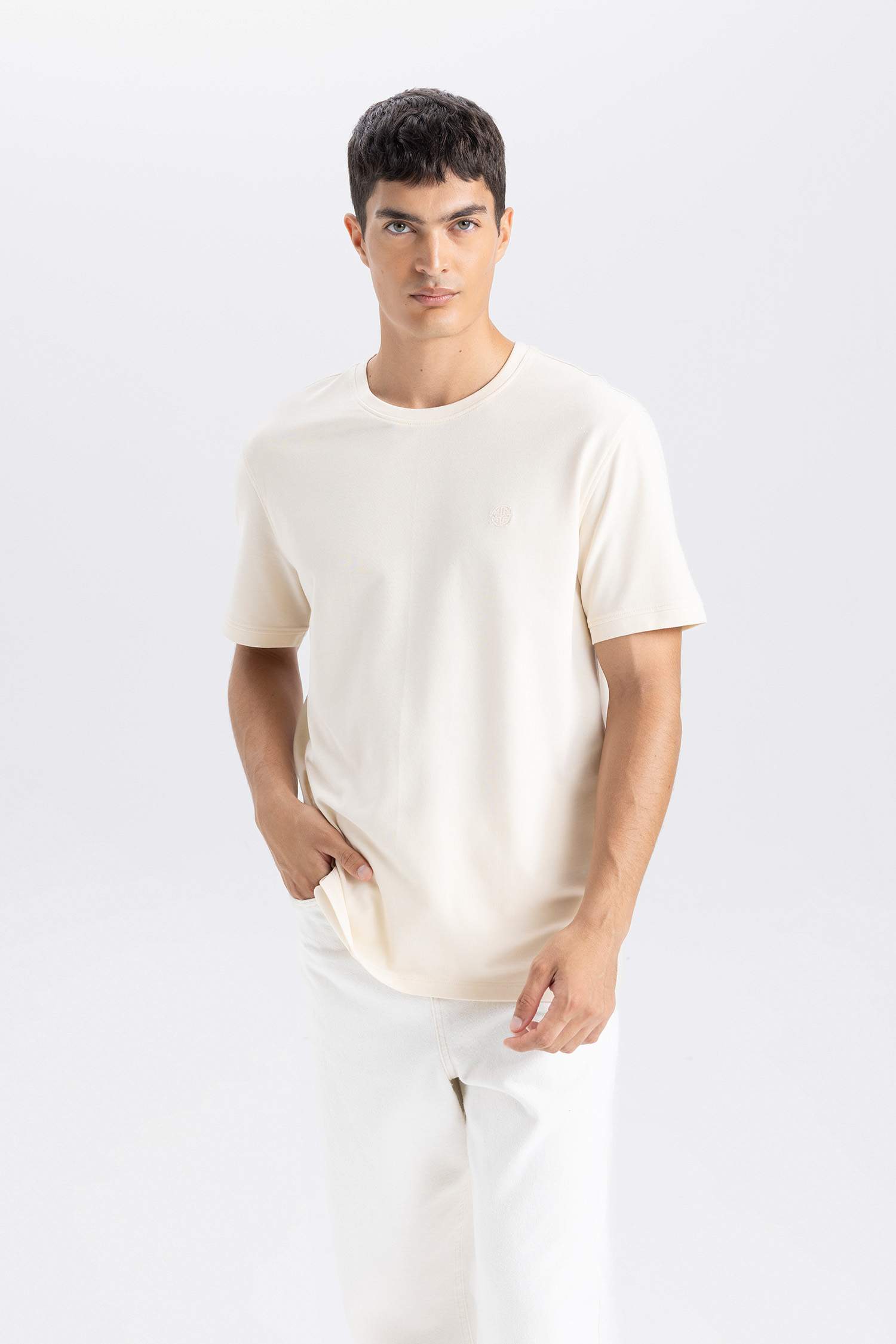 %100 Pamuk Regular Fit Bisiklet Yaka Kısa Kollu Pike Tişört