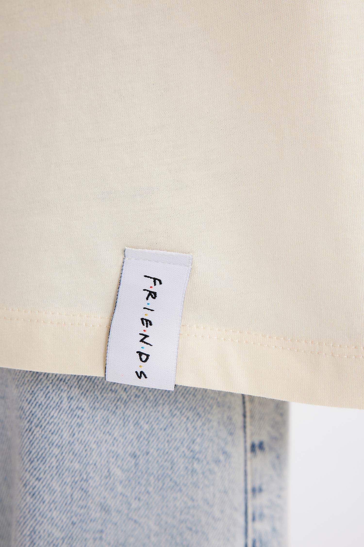 Friends Oversize Geniş Kalıp Bisiklet Yaka Baskılı Kısa Kollu Tişört