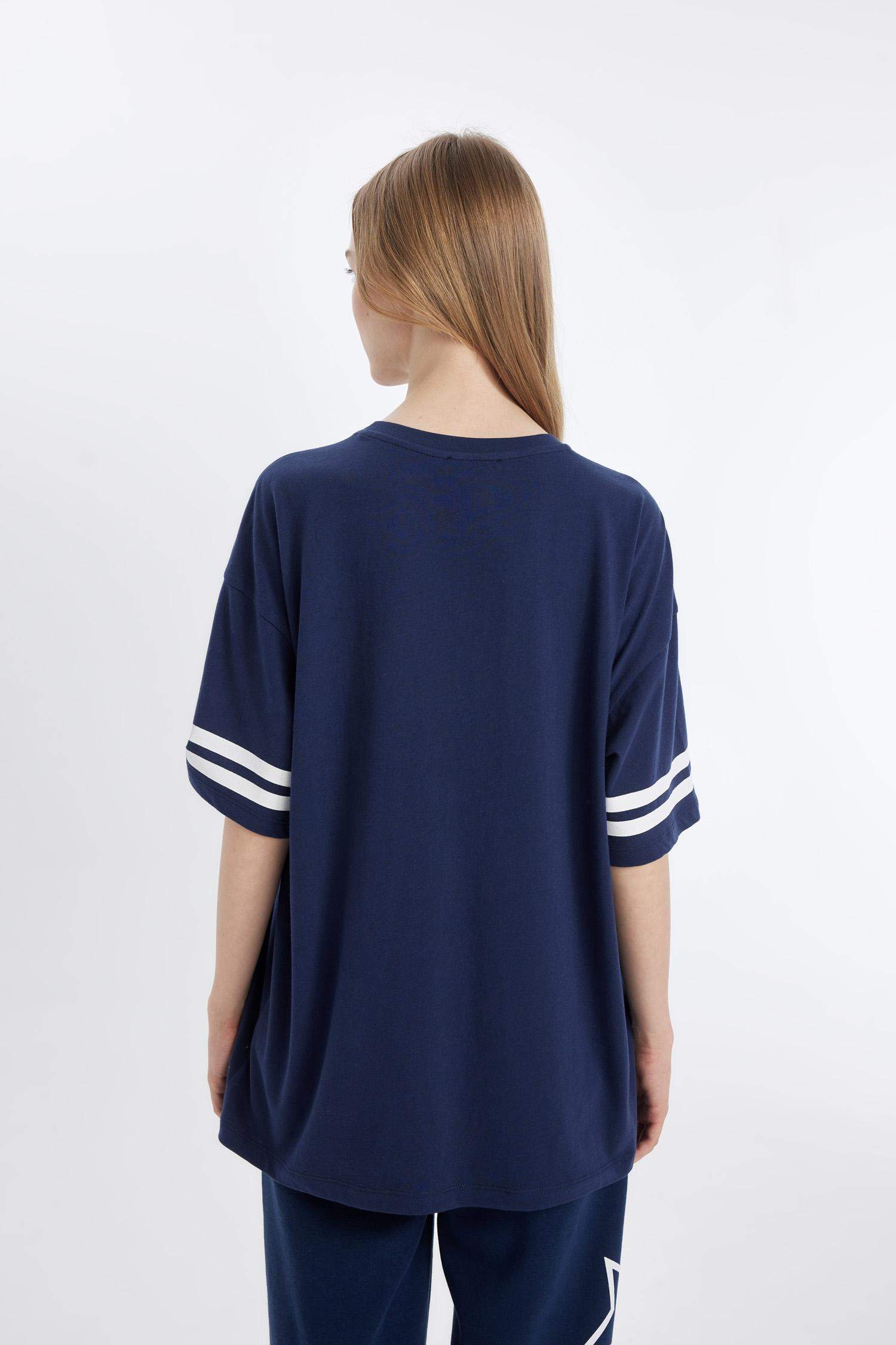 تيشيرت واسع نص كم مطبوع من سبونج بوب