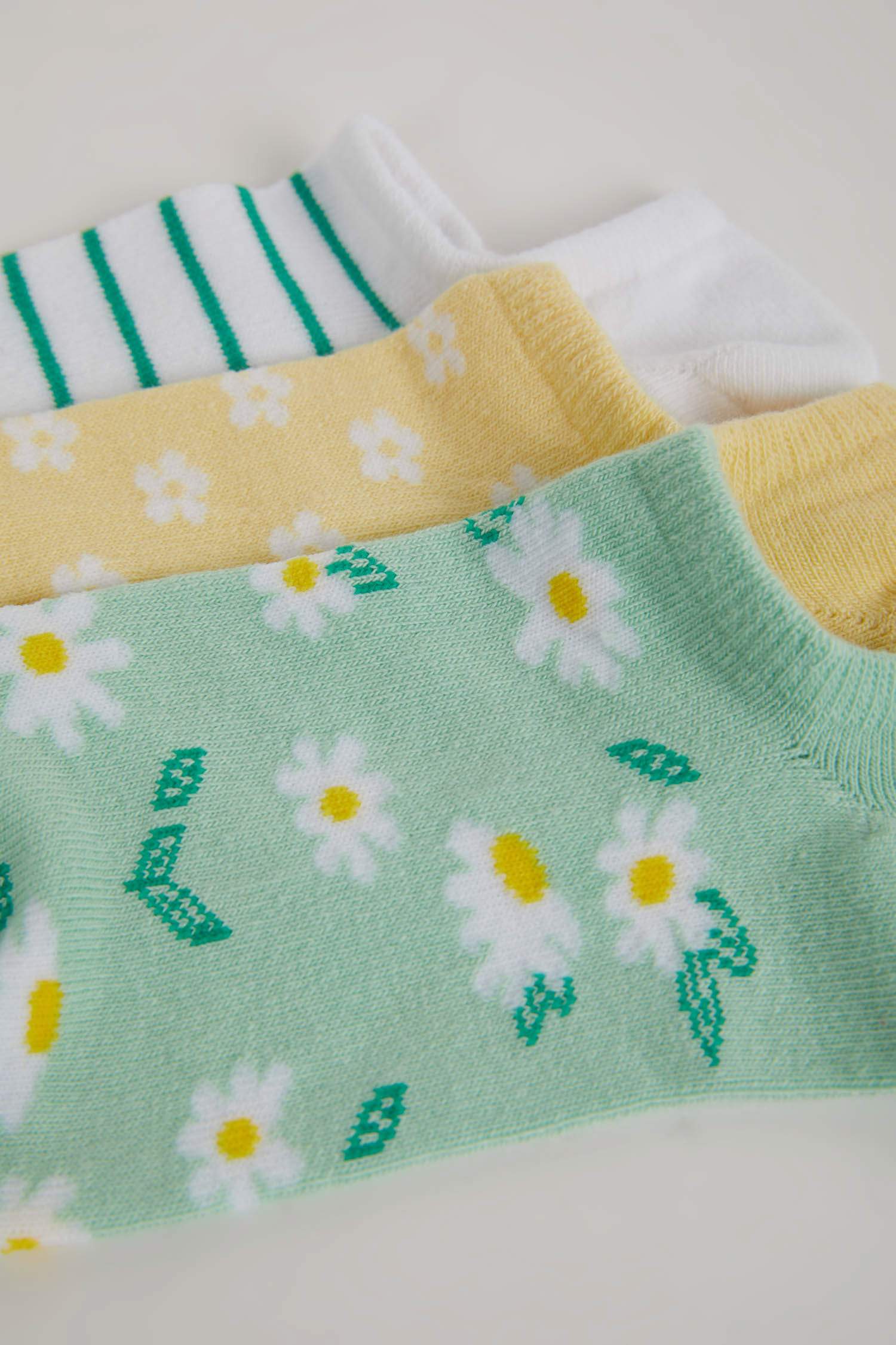 Woman 3 piece Step Socks