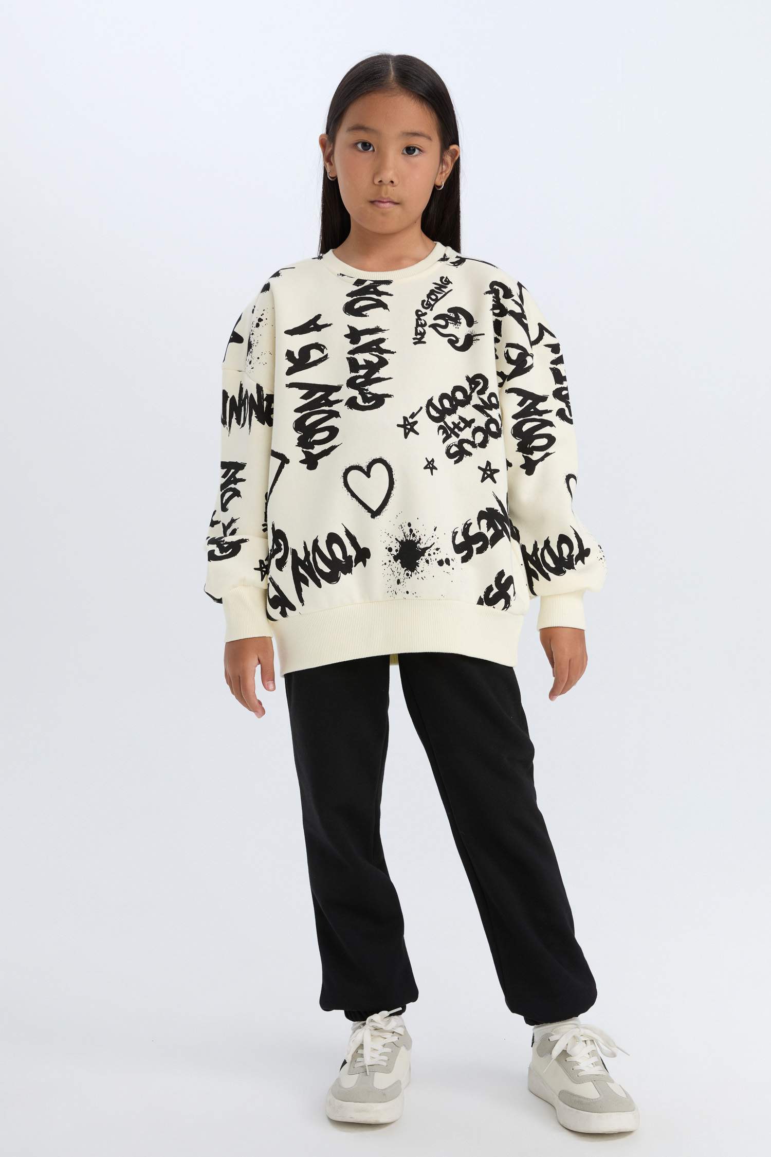 Kız Çocuk 2'li Takım Desenli Sweatshirt Beli Lastikli Eşofman Altı