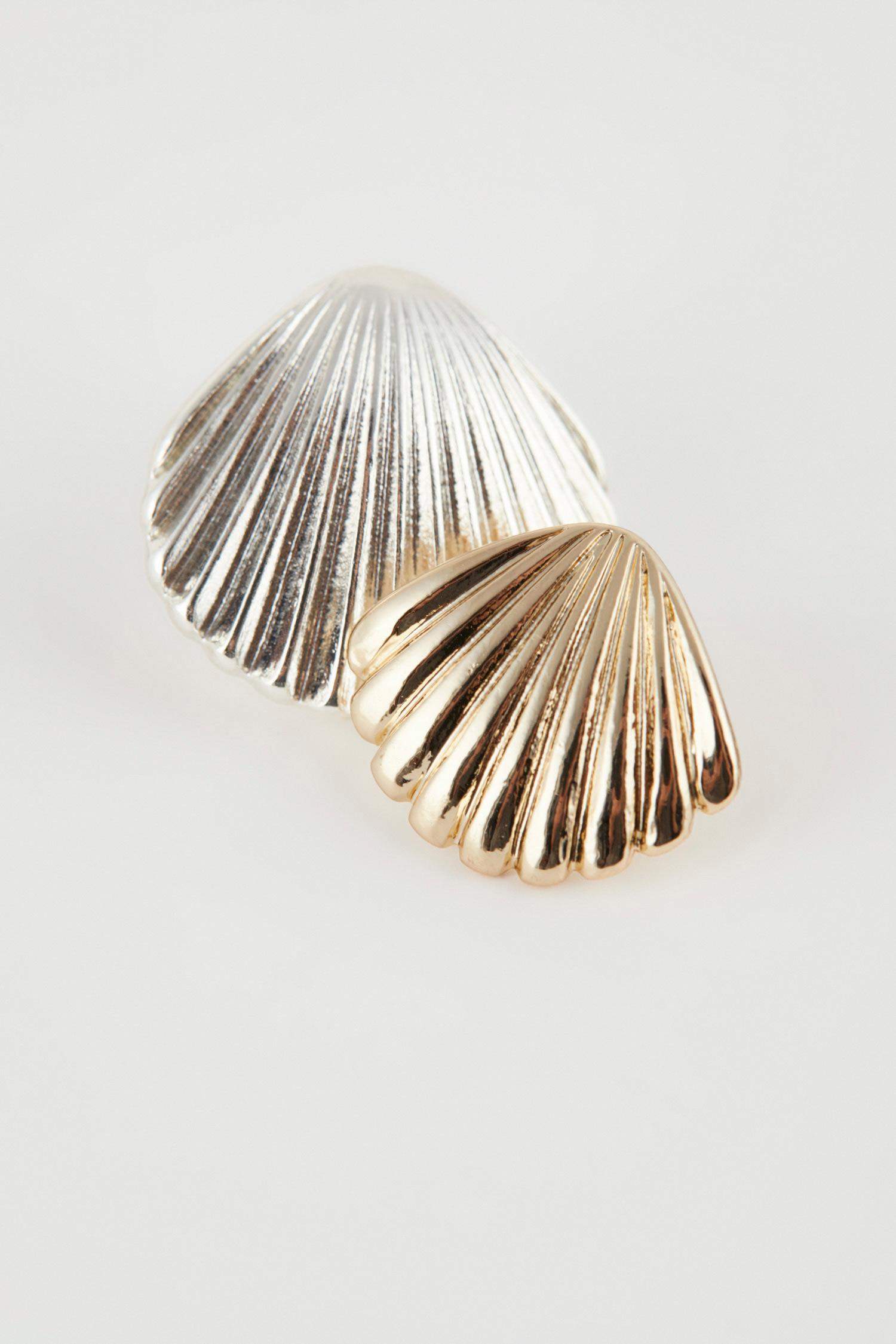 Woman Seashell Earrings