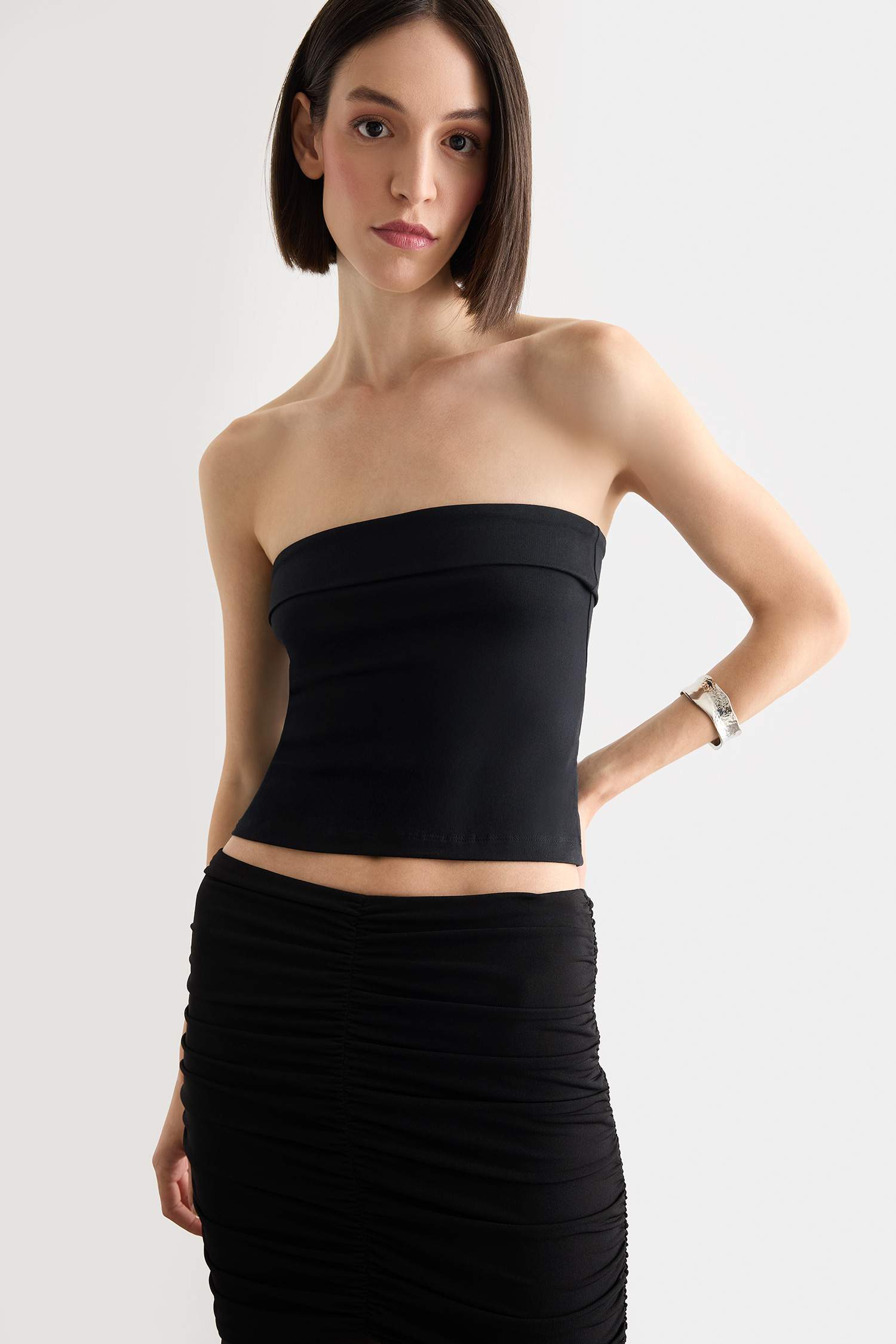 Fitted Strapless Blouse