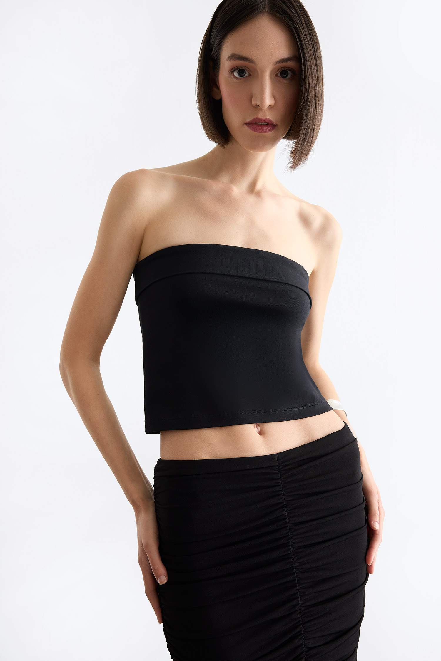 Fitted Strapless Blouse