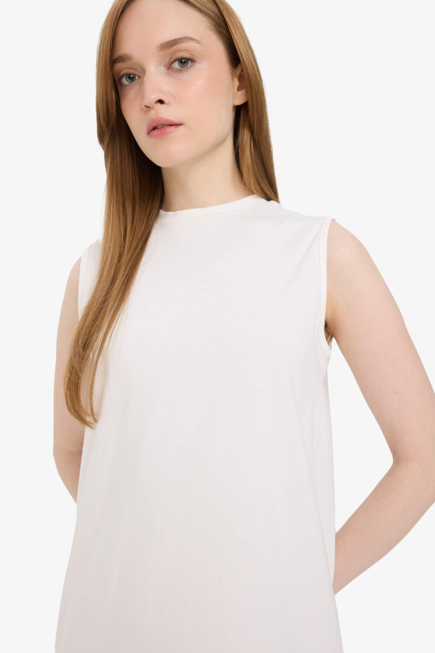 فستان طويل كت سادة قصة عادية بياقة مستديرة