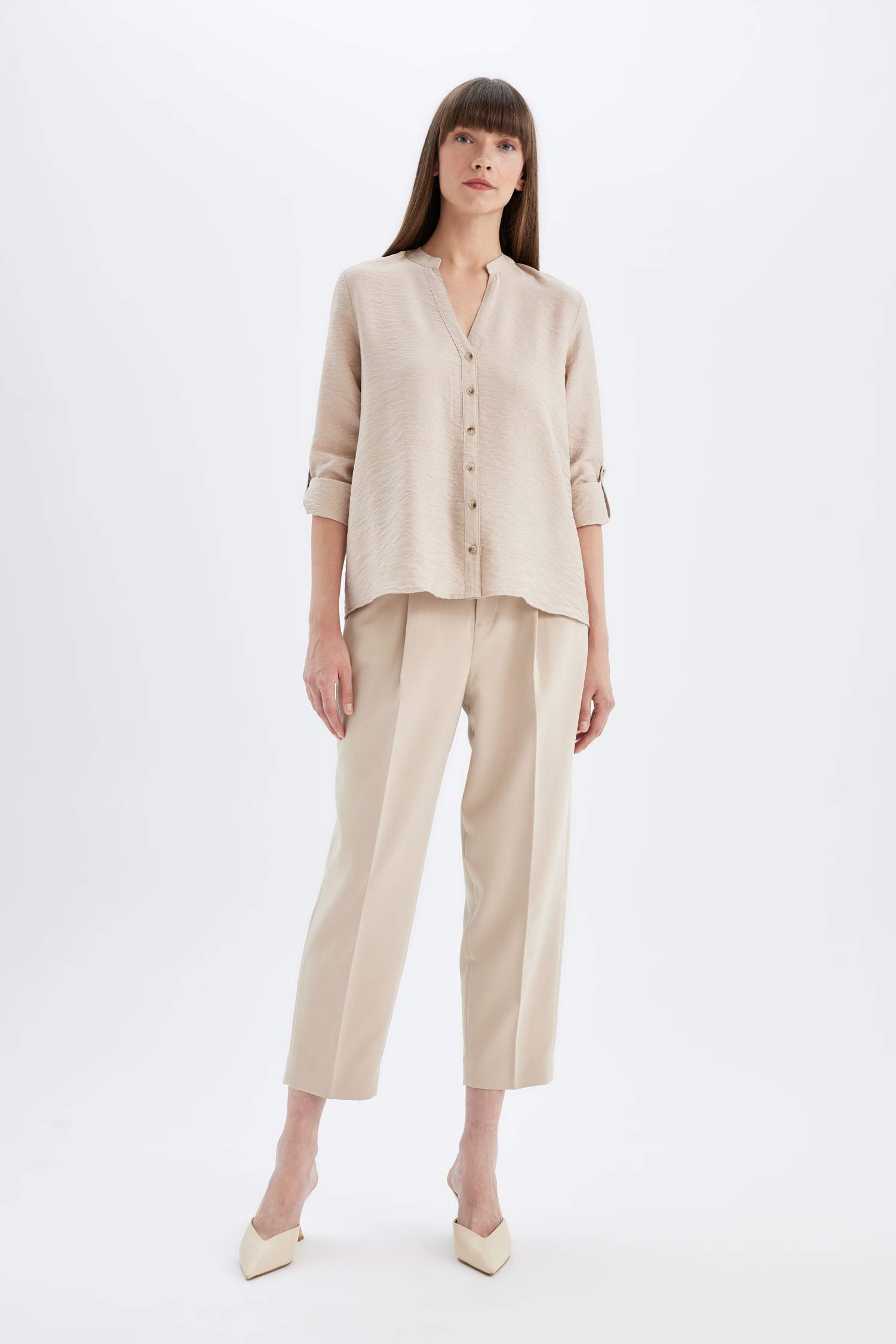 Apaş Yaka Basic Düz Katlamalı Kol Detaylı Düğmeli Uzun Kollu Gömlek