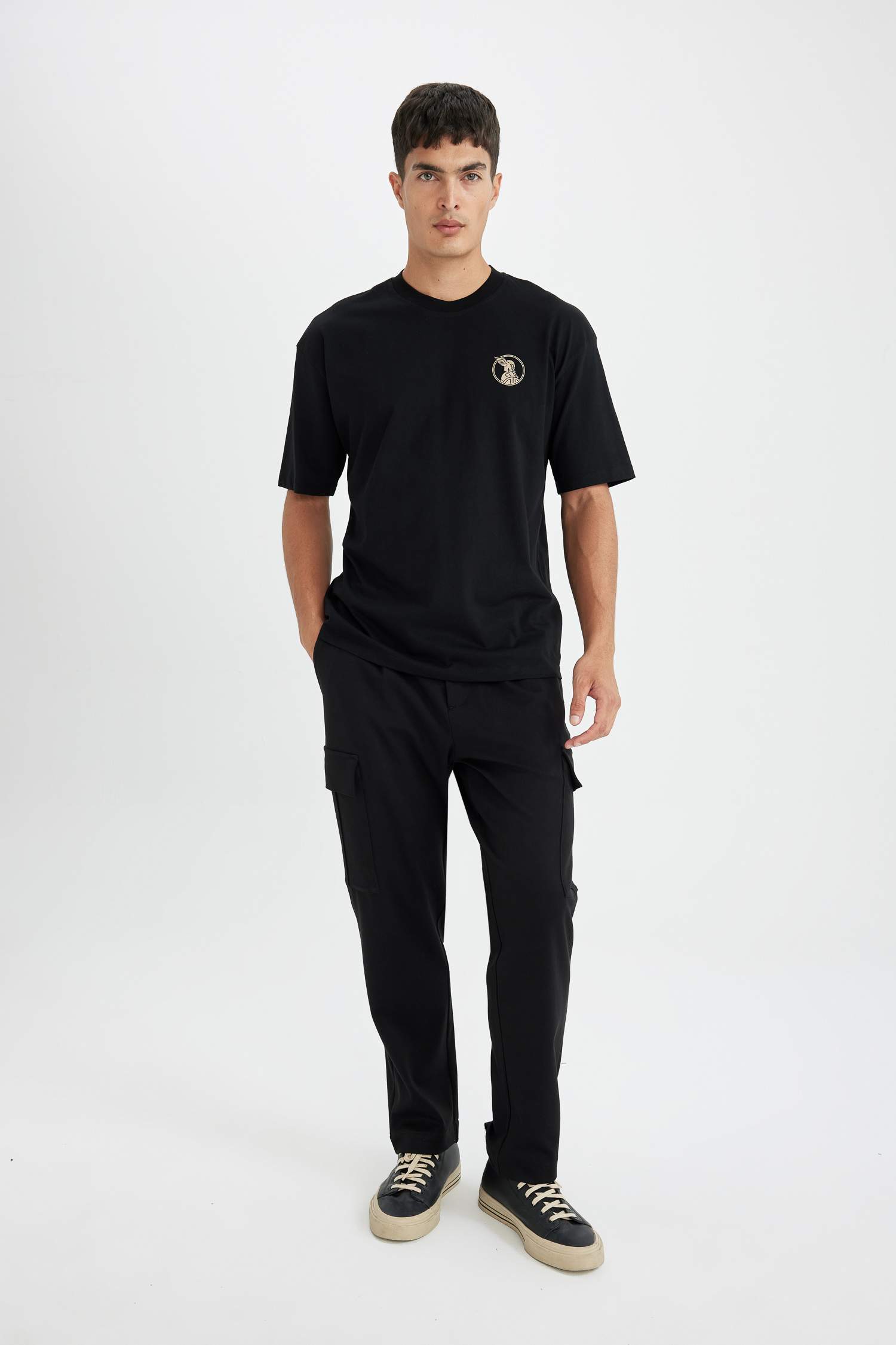 %100 Pamuk Oversize Geniş Kalıp Bisiklet Yaka Sırt Baskılı Kısa Kollu Tişört