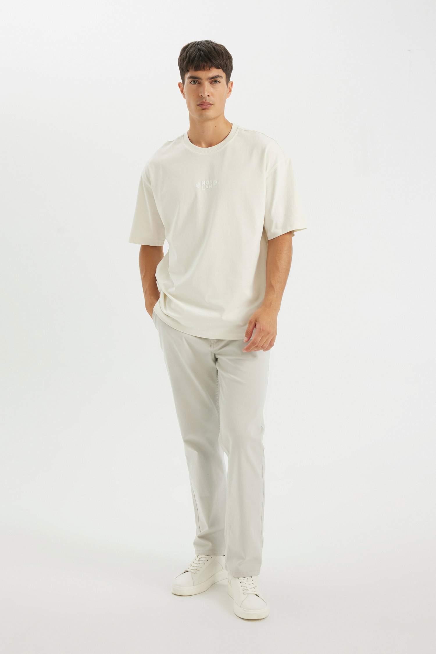 Футболка оверсайз с круглым вырезом и принтом на спине