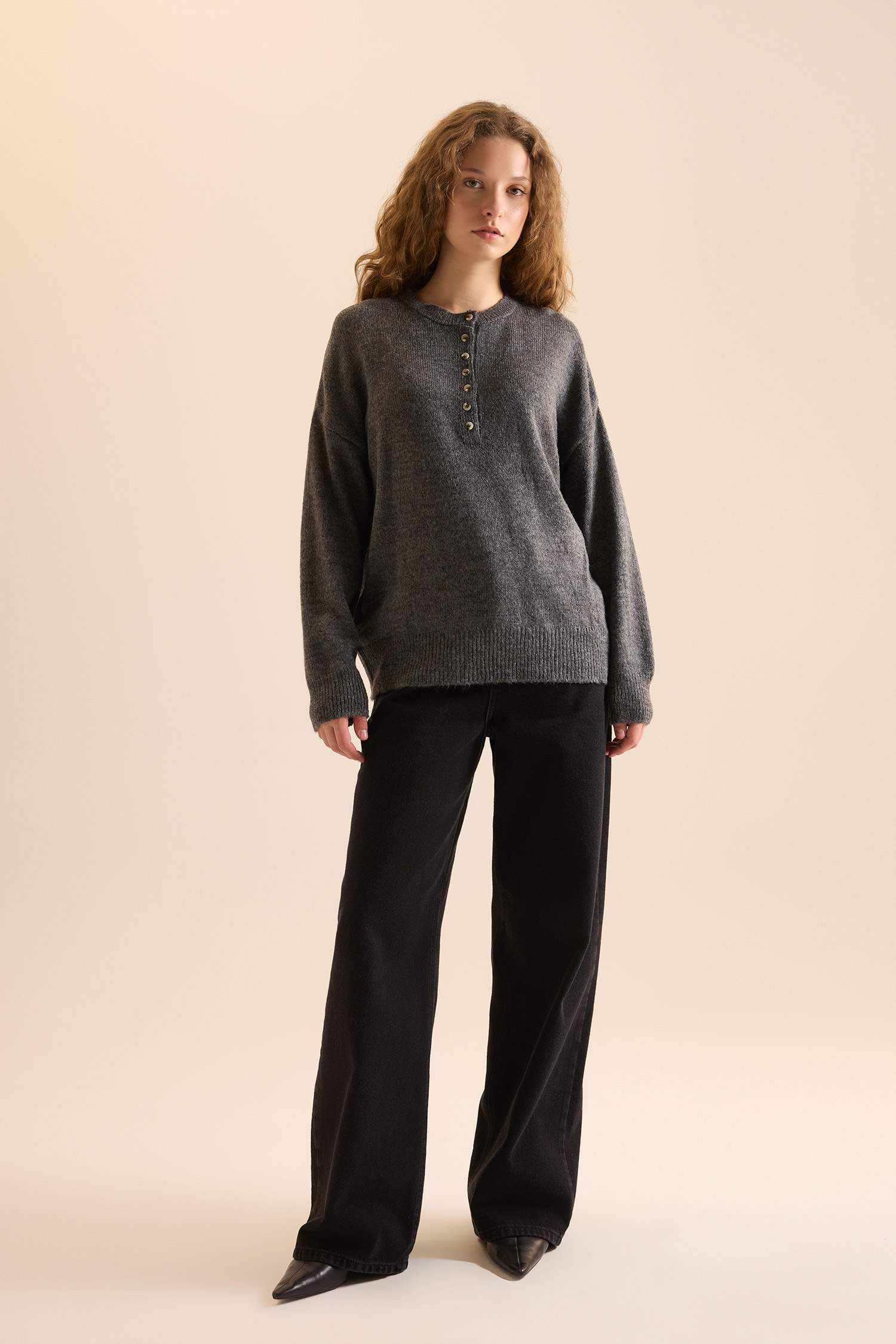 Oversize Geniş Kalıp Düğmeli Yaka Triko Kazak