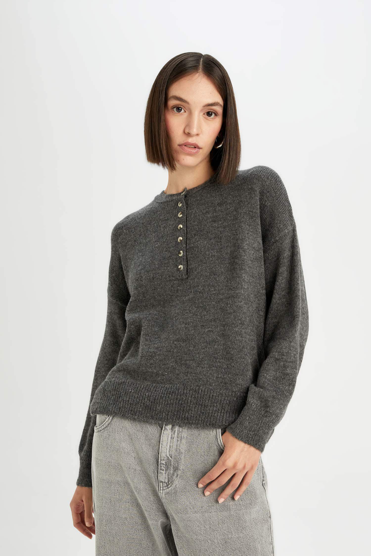 Oversize Geniş Kalıp Düğmeli Yaka Triko Kazak