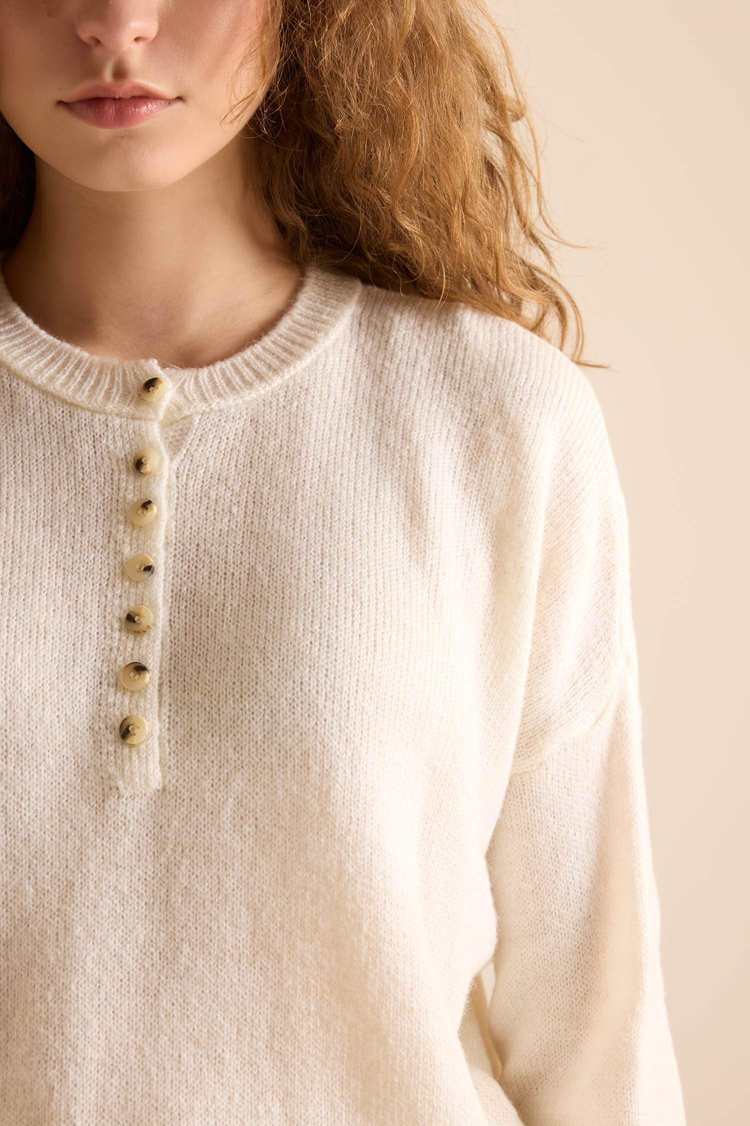 Oversize Geniş Kalıp Düğmeli Yaka Triko Kazak