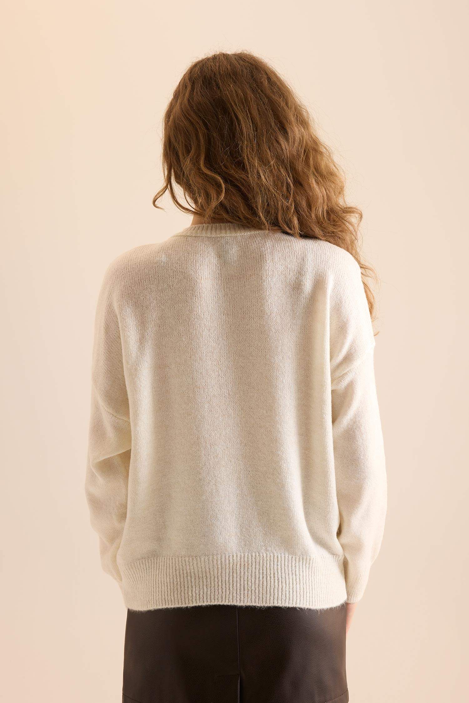 Oversize Geniş Kalıp Düğmeli Yaka Triko Kazak