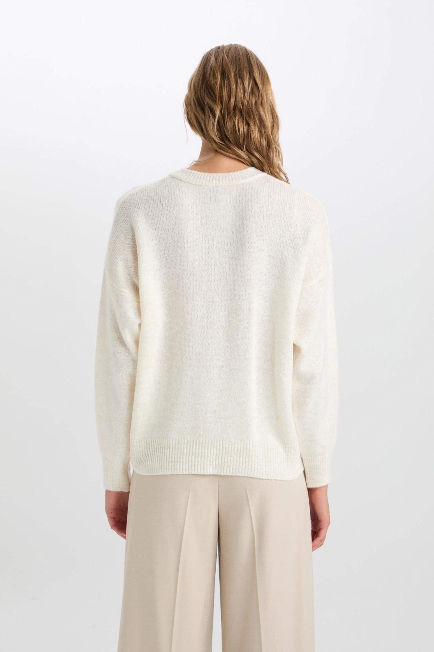 Oversize Geniş Kalıp Düğmeli Yaka Triko Kazak