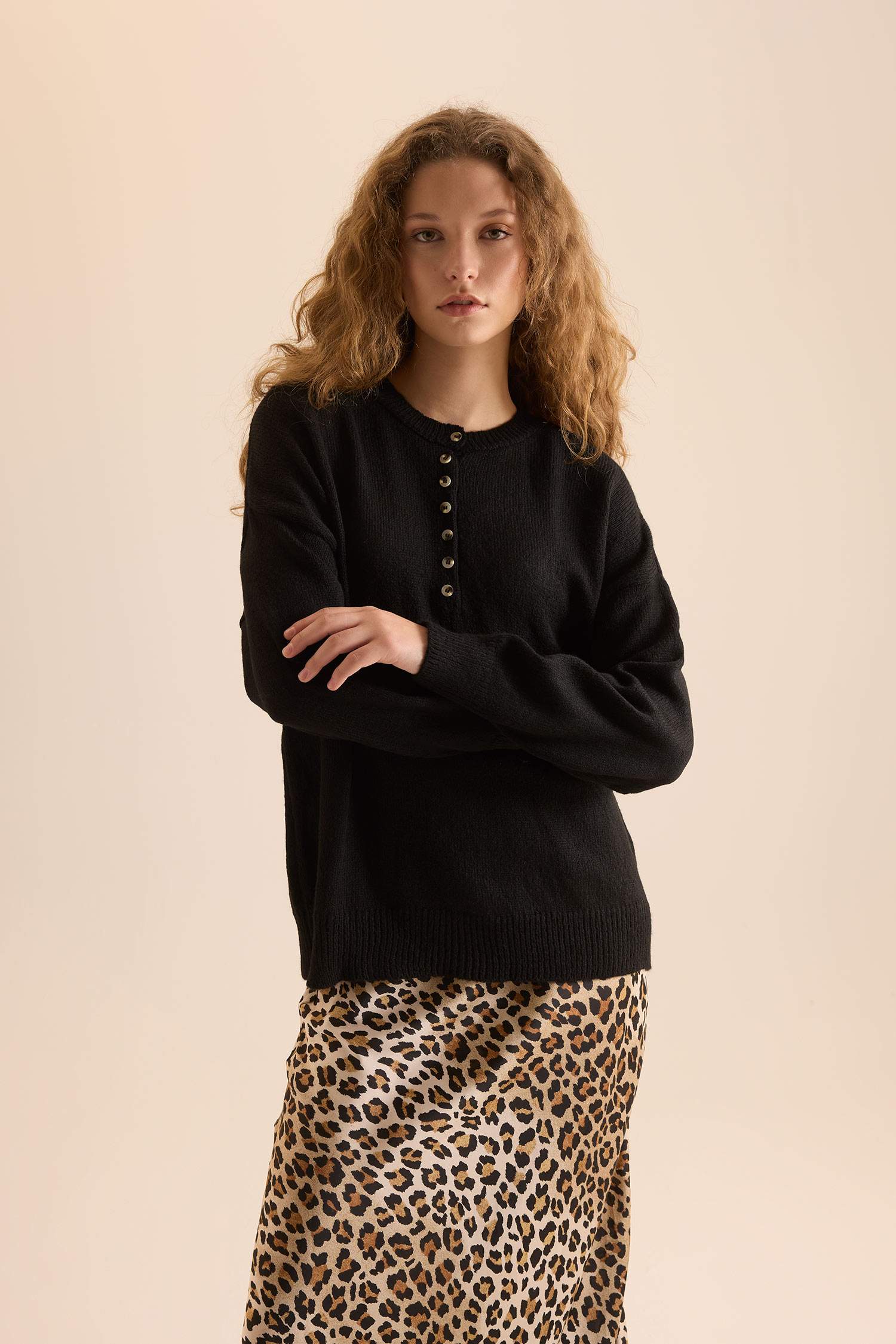 Oversize Geniş Kalıp Düğmeli Yaka Triko Kazak