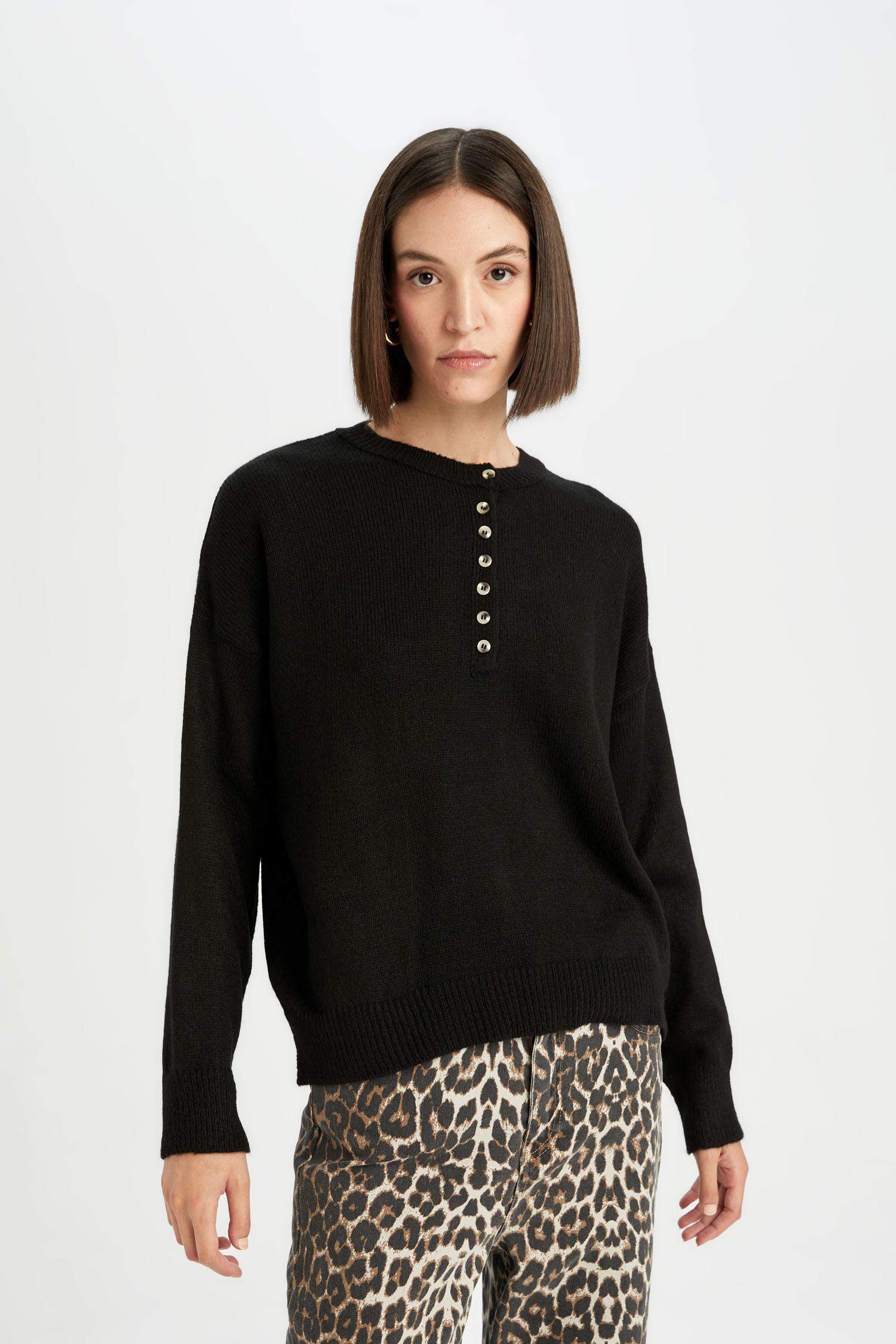 Oversize Geniş Kalıp Düğmeli Yaka Triko Kazak