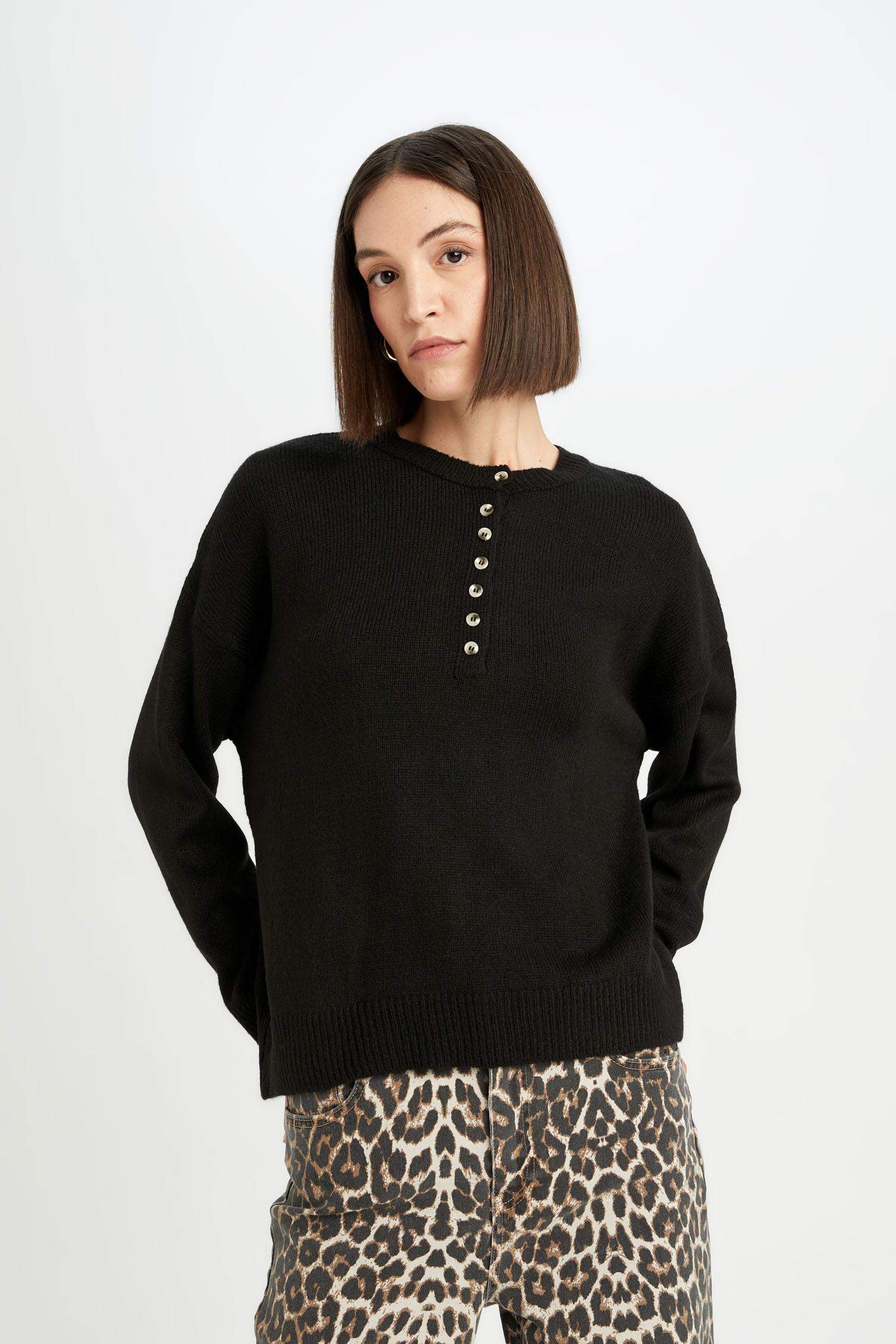 Oversize Geniş Kalıp Düğmeli Yaka Triko Kazak